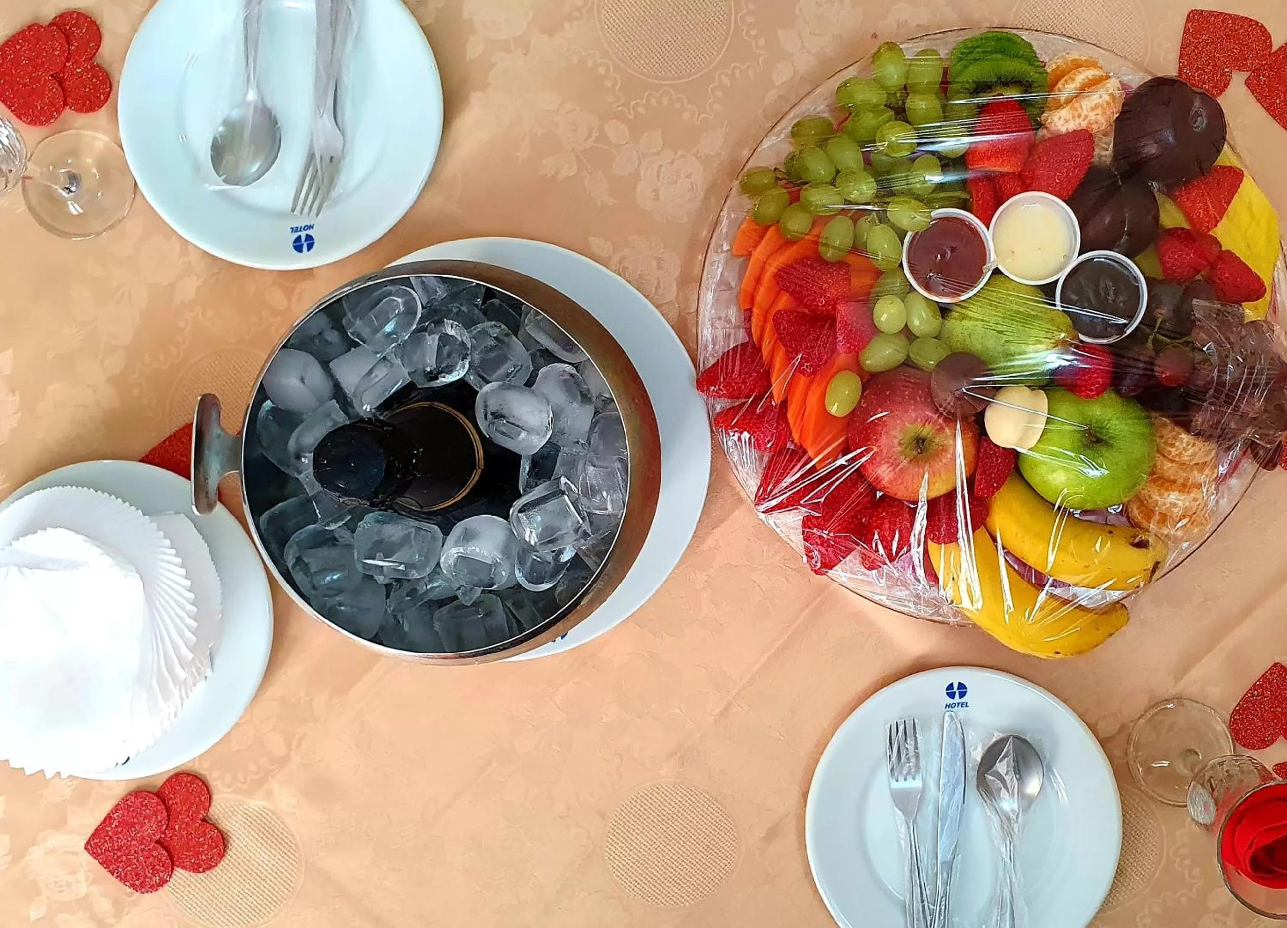 Food and drinks in Hotel Dan Inn Campinas Cambuí - Um Hotel Clássico em Campinas By Nacional Inn