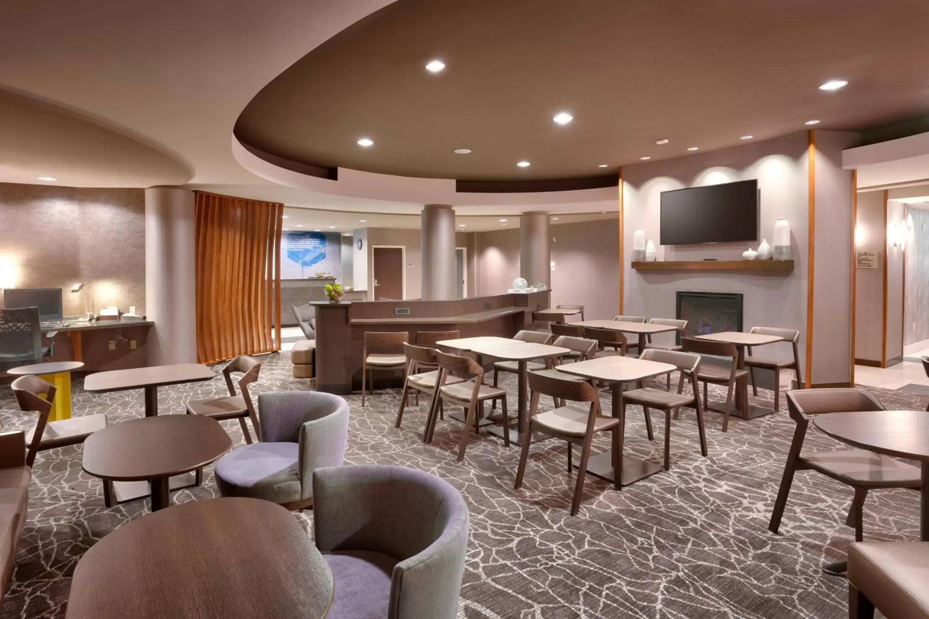 Lobby or reception, Lounge/Bar in SpringHill Suites Thatcher