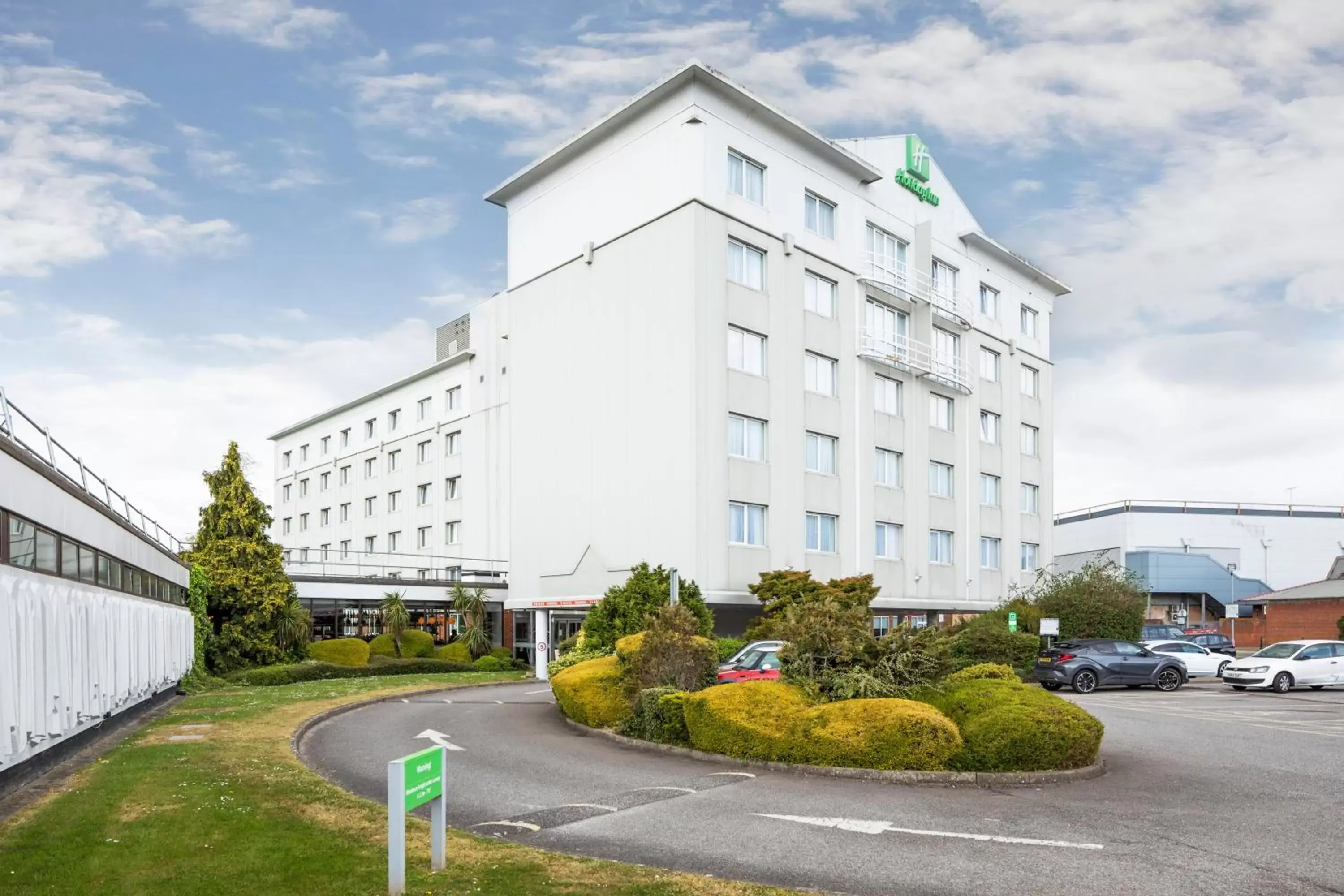 Property building in Holiday Inn Basildon by IHG Property building in Holiday Inn Basildon by IHG