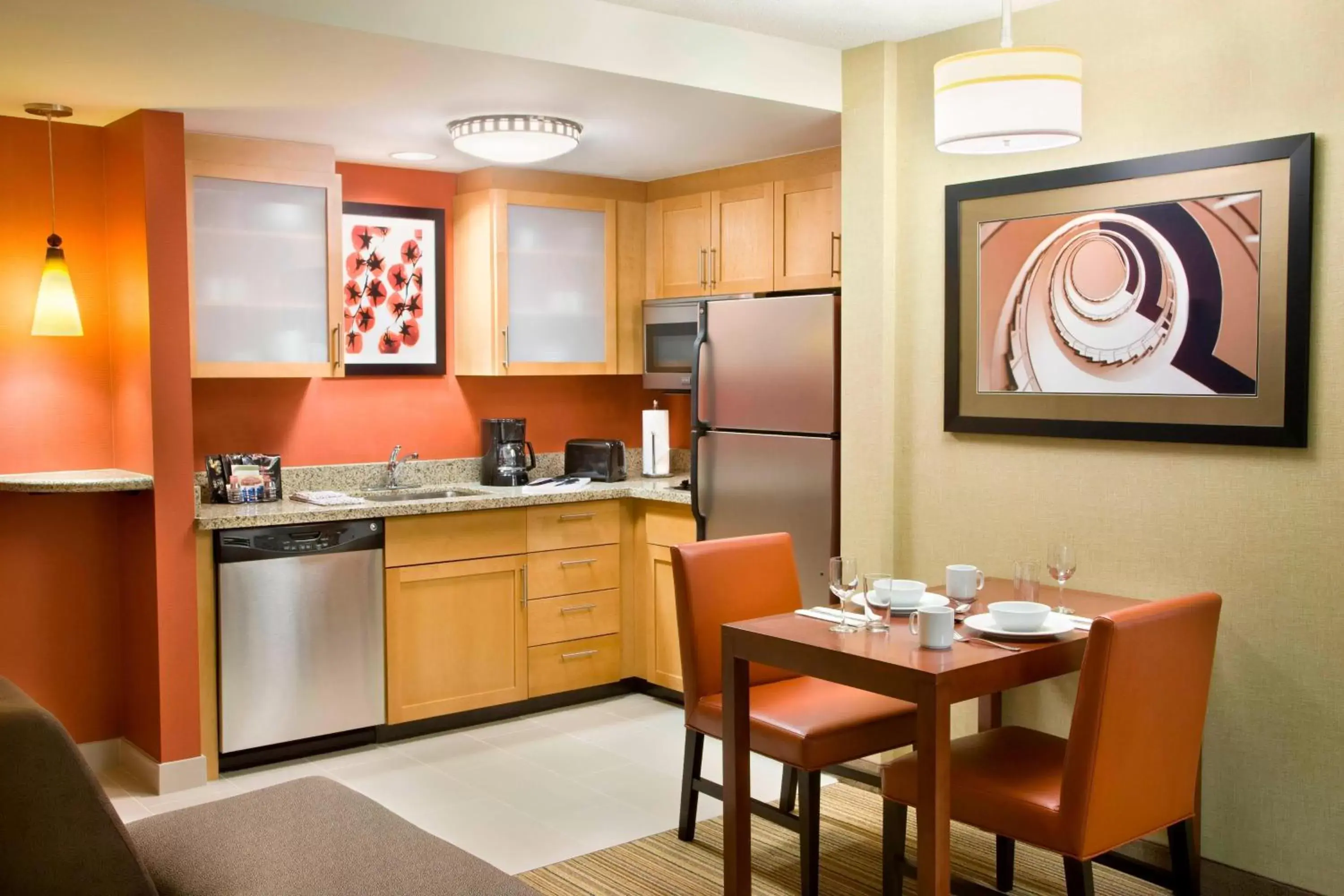 Kitchen or kitchenette, Kitchen/Kitchenette in Residence Inn by Marriott Calgary Airport