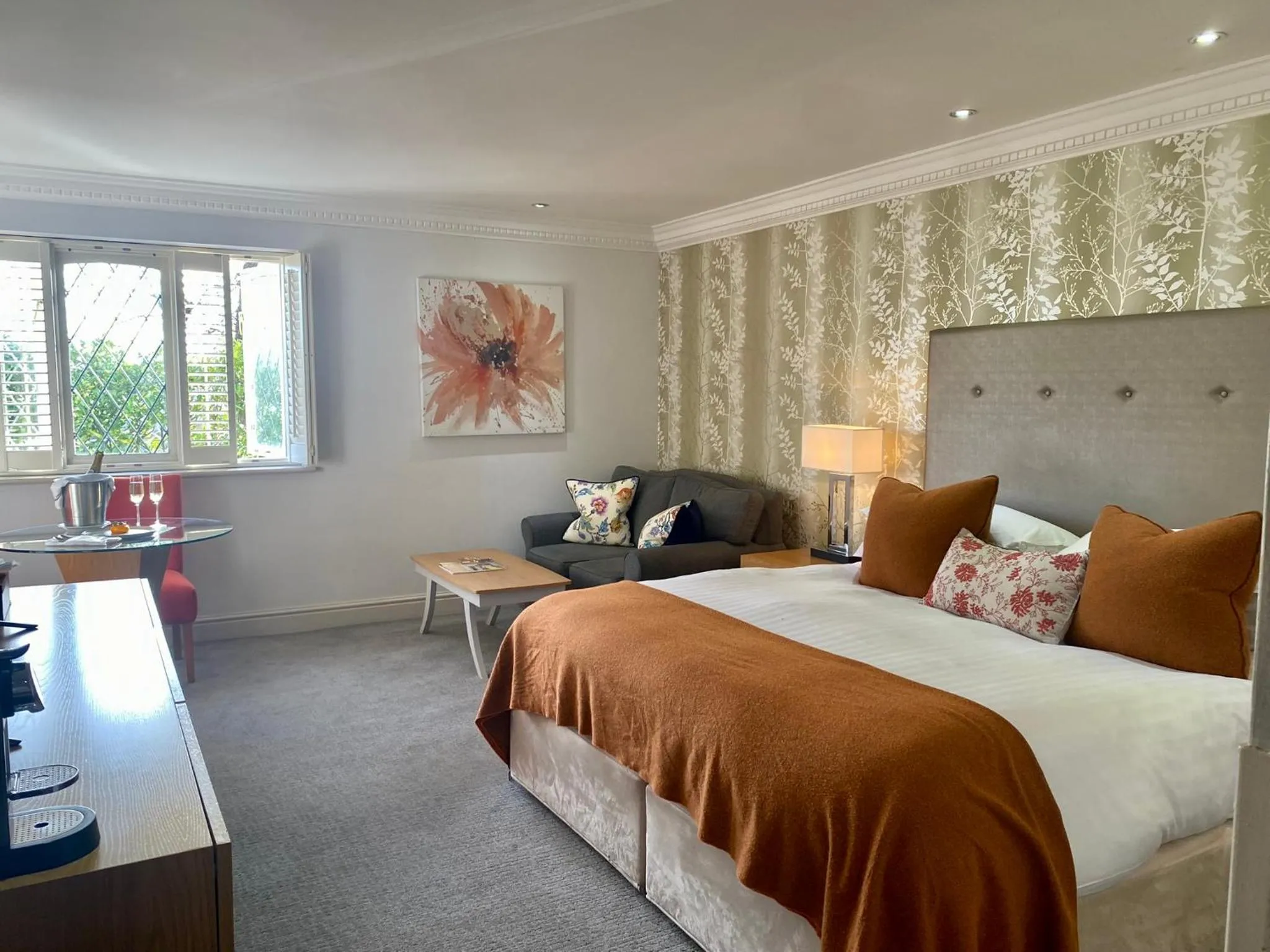 Bed in Rowhill Grange Hotel & Utopia Spa