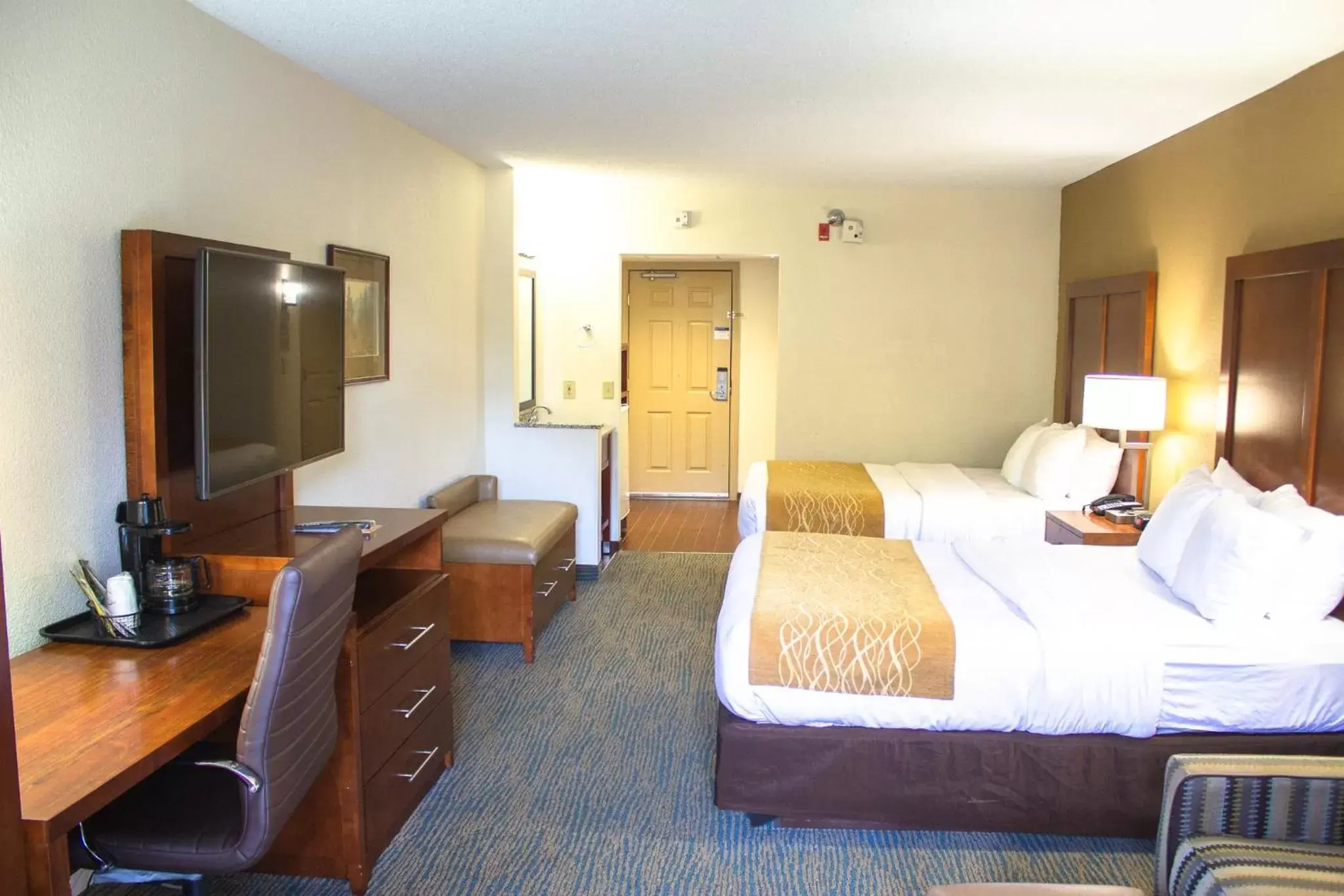 Photo of the whole room in The Inn at Apple Valley, Ascend Hotel Collection