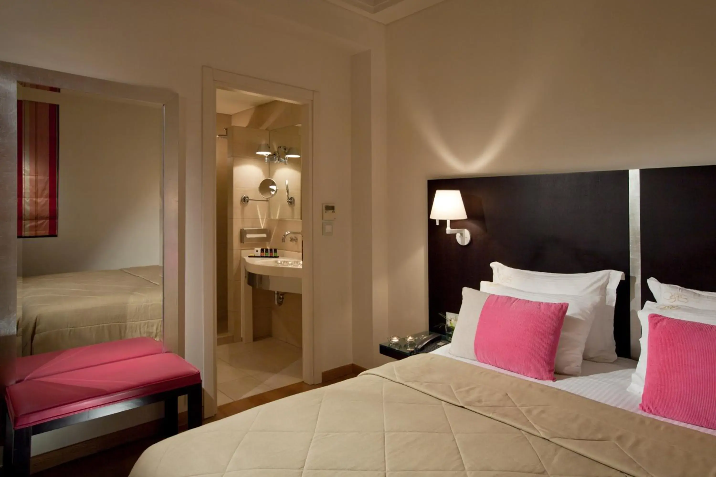 Bedroom, Bed in O&B Athens Boutique Hotel