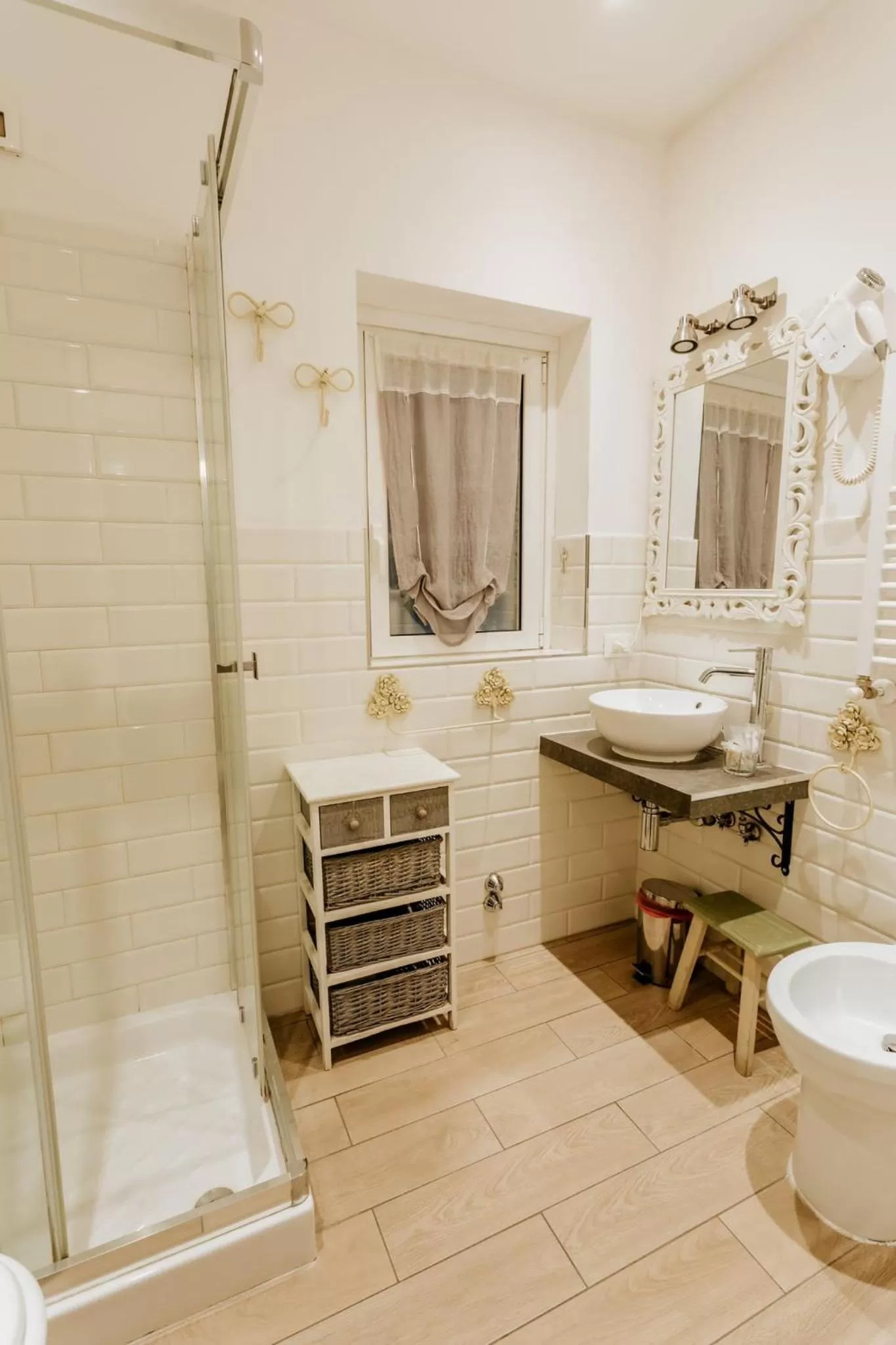 Bathroom in Vatican Boutique inn