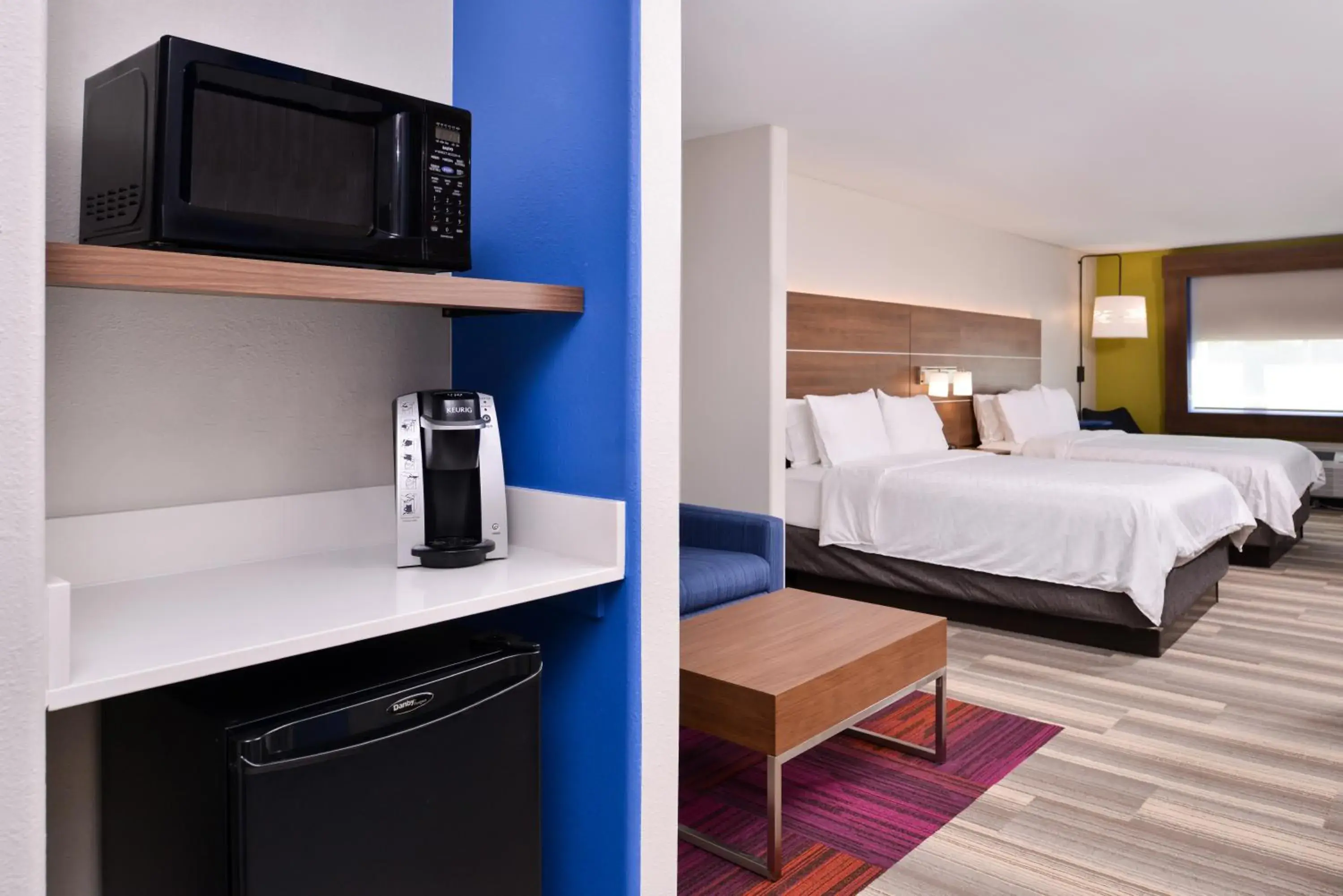 Bedroom in Holiday Inn Express Hotel & Suites Elgin, an IHG Hotel