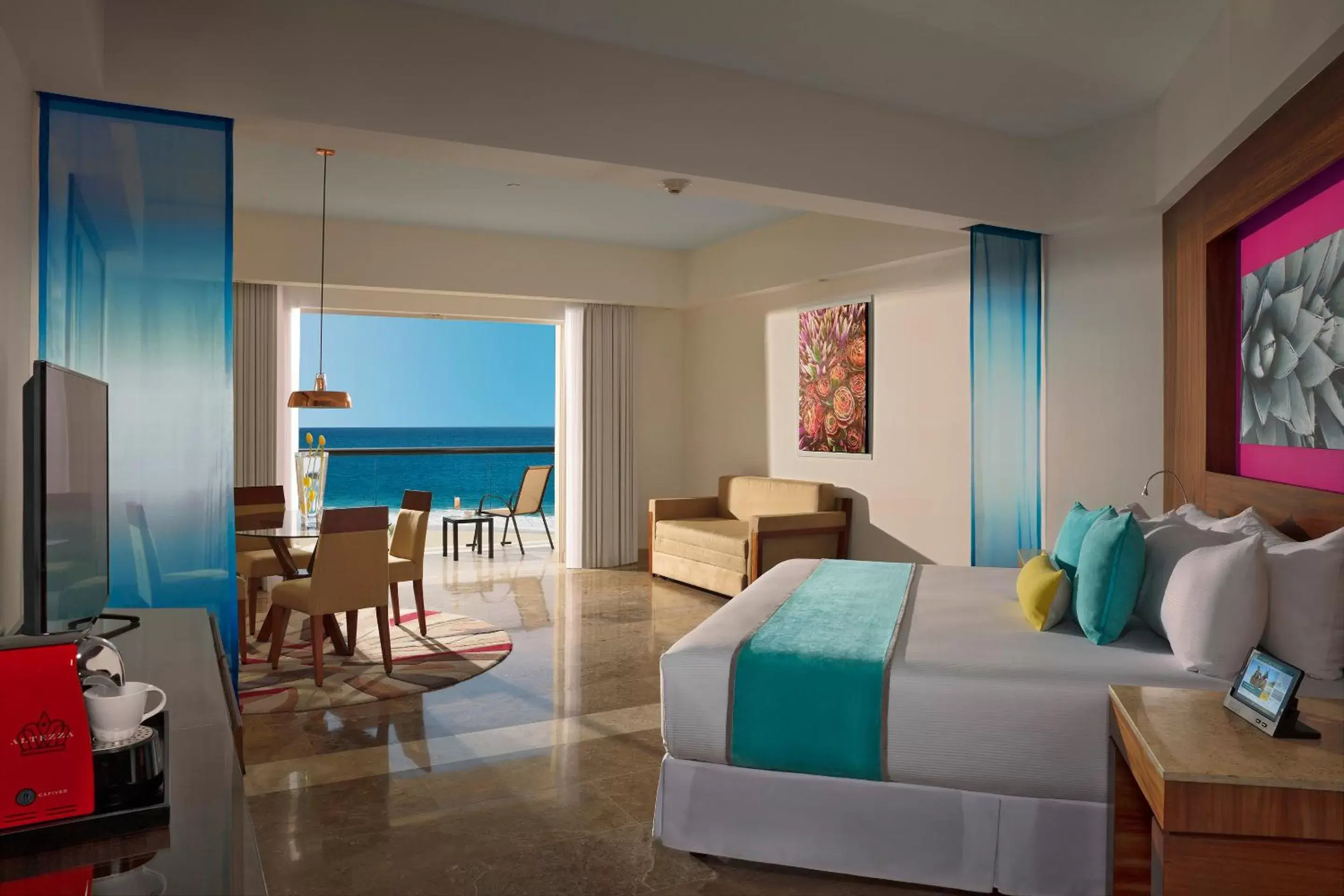 Bed in Krystal Grand Los Cabos - All Inclusive