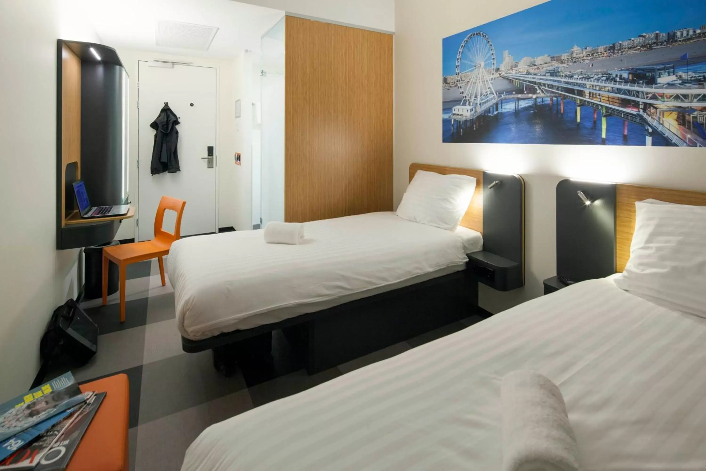 Photo of the whole room, Bed in easyHotel The Hague Scheveningen Beach