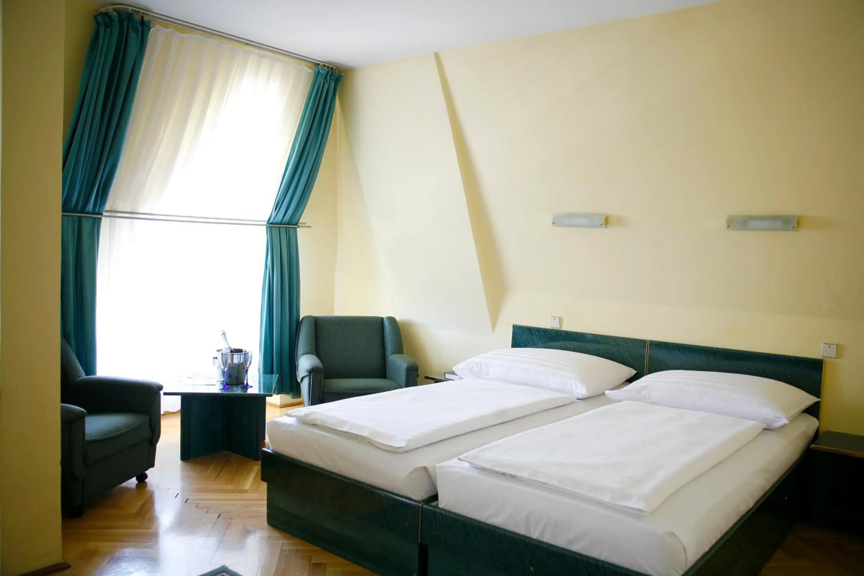 Bed in Hotel Bara