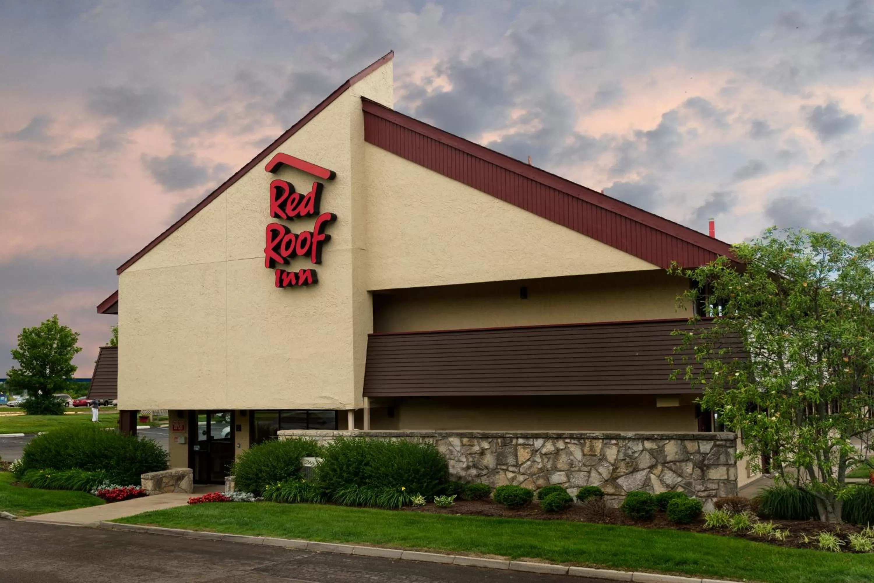 Property building in Red Roof Inn Dayton North Airport