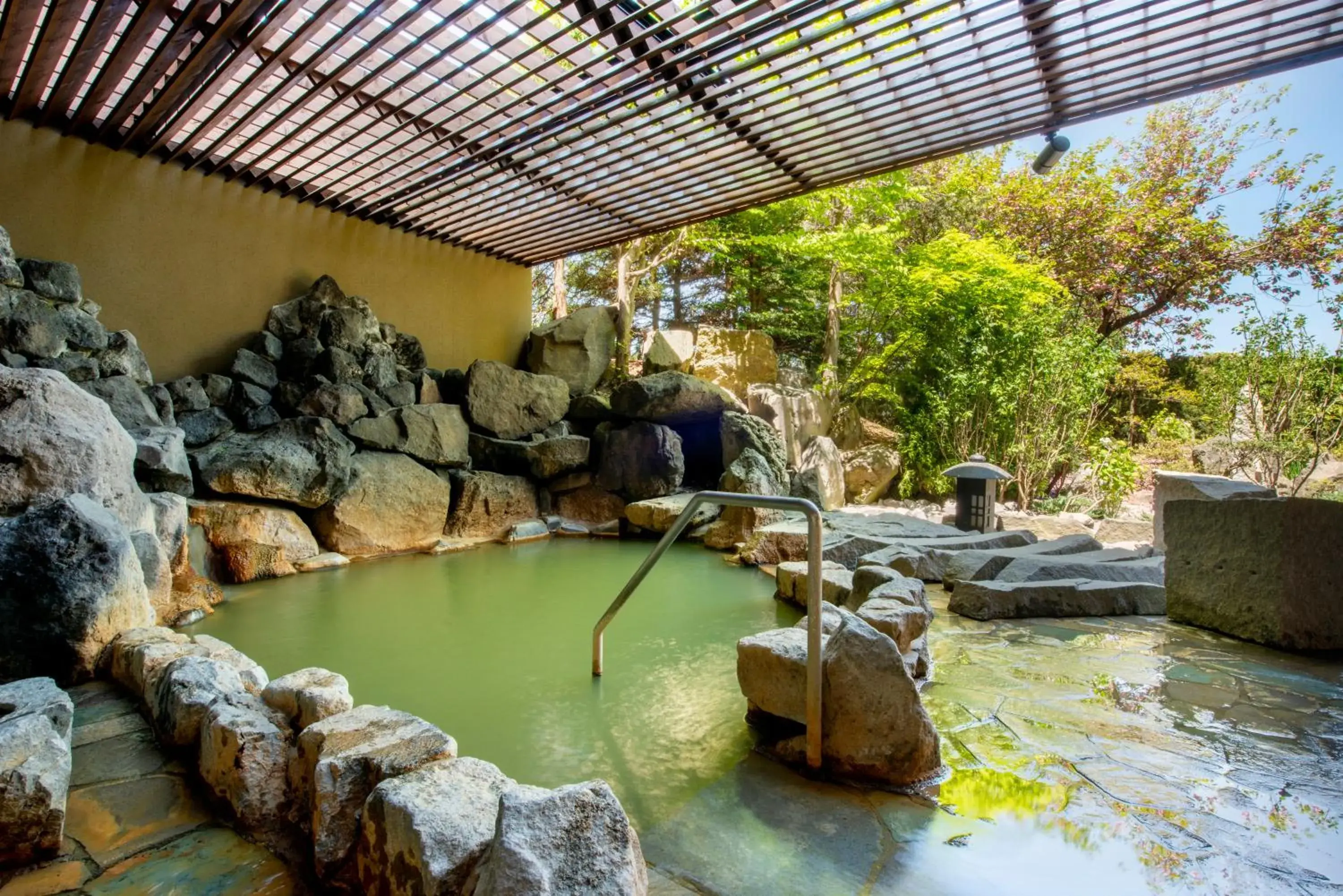 Hot Spring Bath in Toyako Manseikaku Hotel Lakeside Terrace