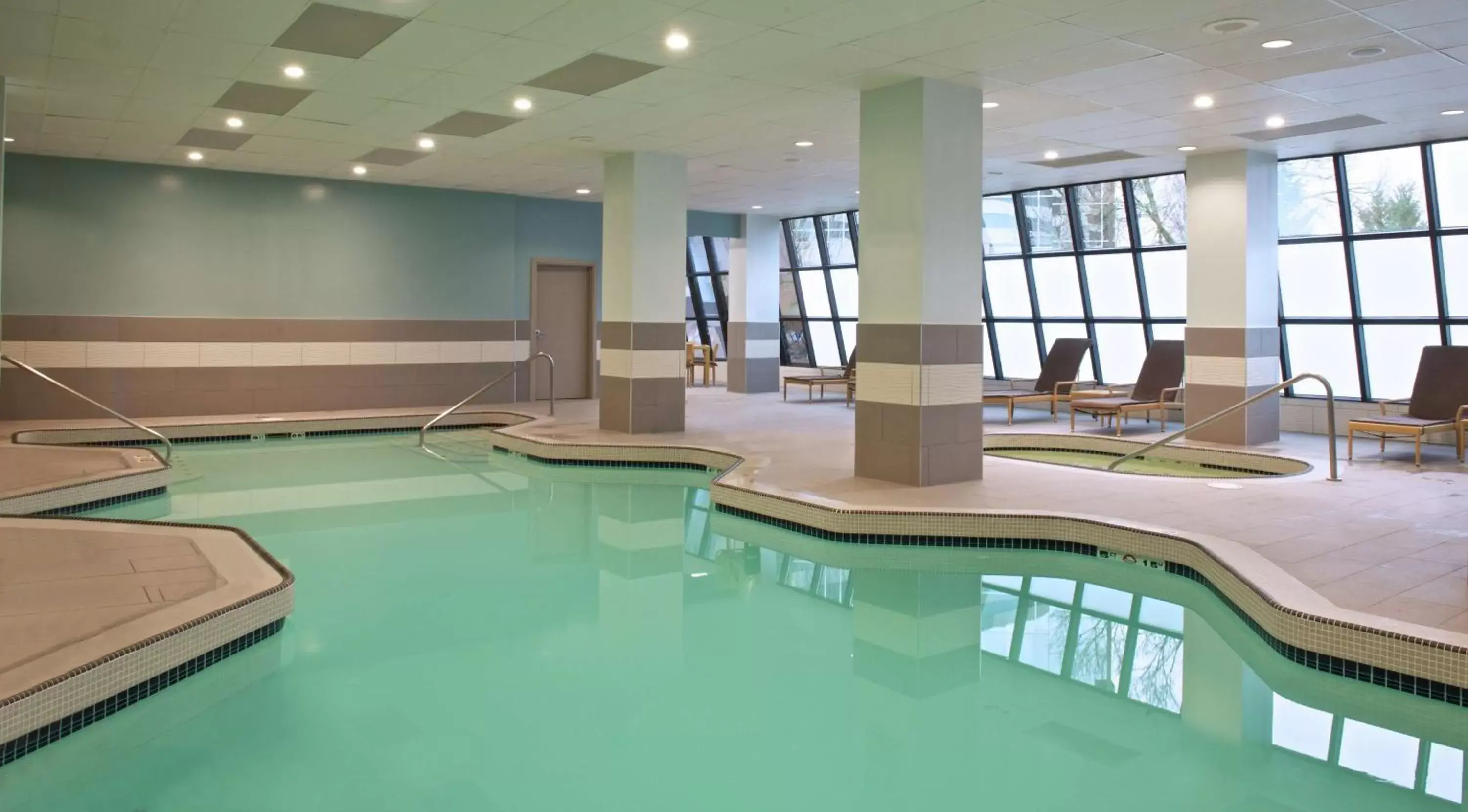 Pool view in Embassy Suites by Hilton Portland Tigard Pool view in Embassy Suites by Hilton Portland Tigard