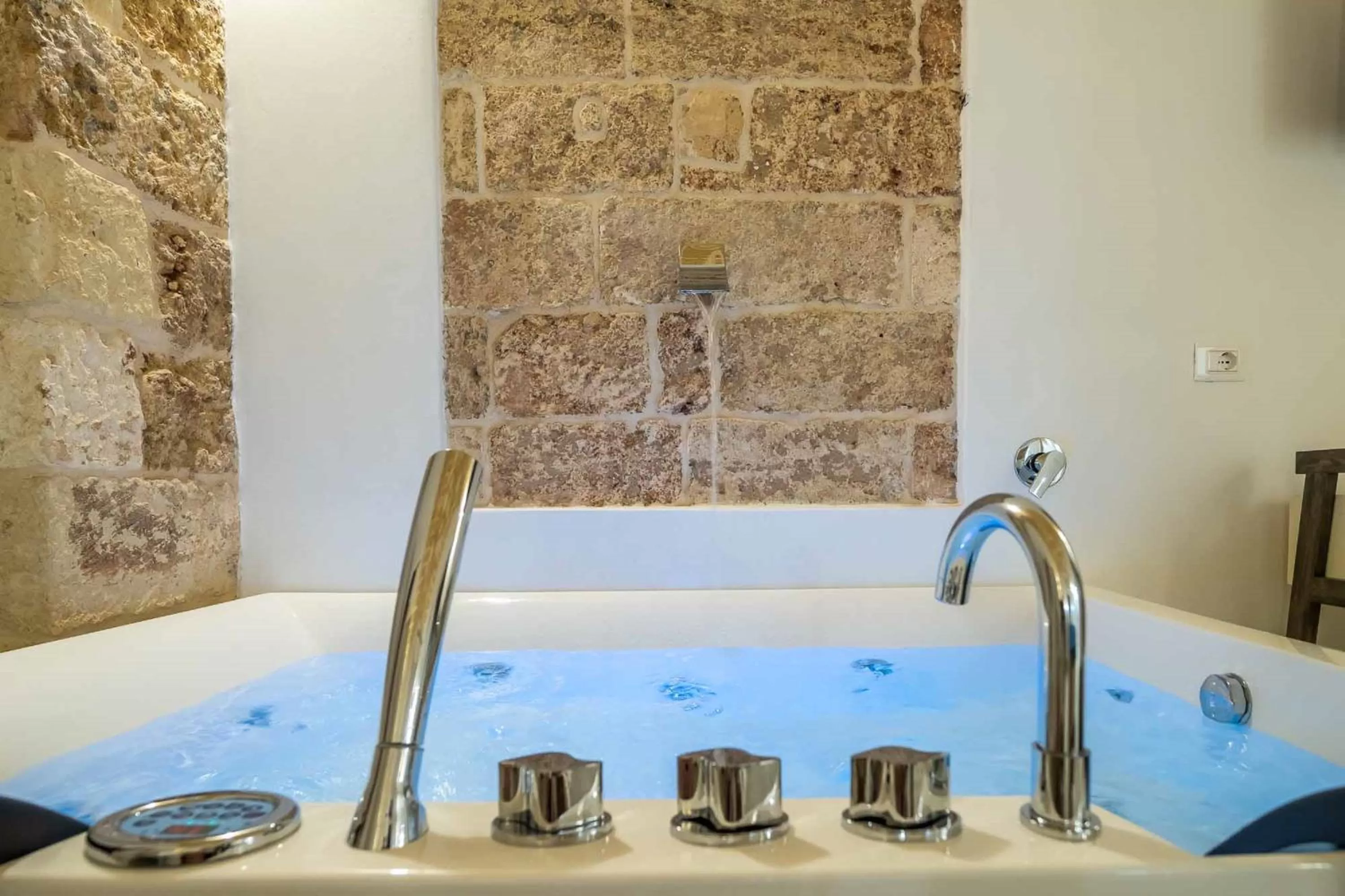 Hot Tub in Corte Janca