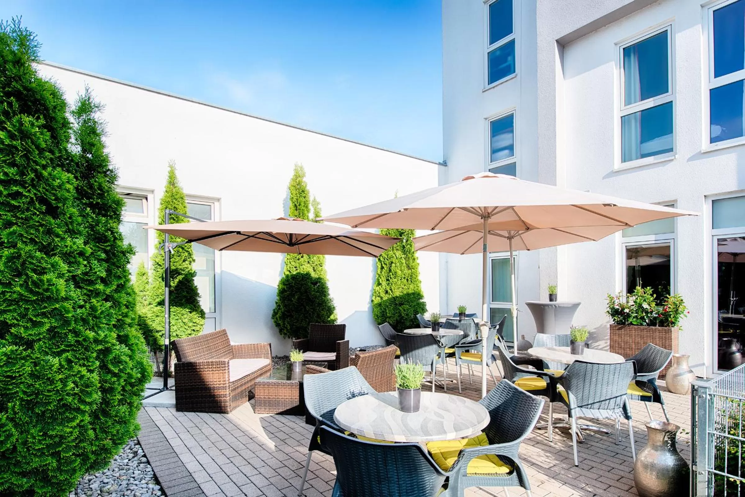 Patio in ACHAT Hotel Hockenheim