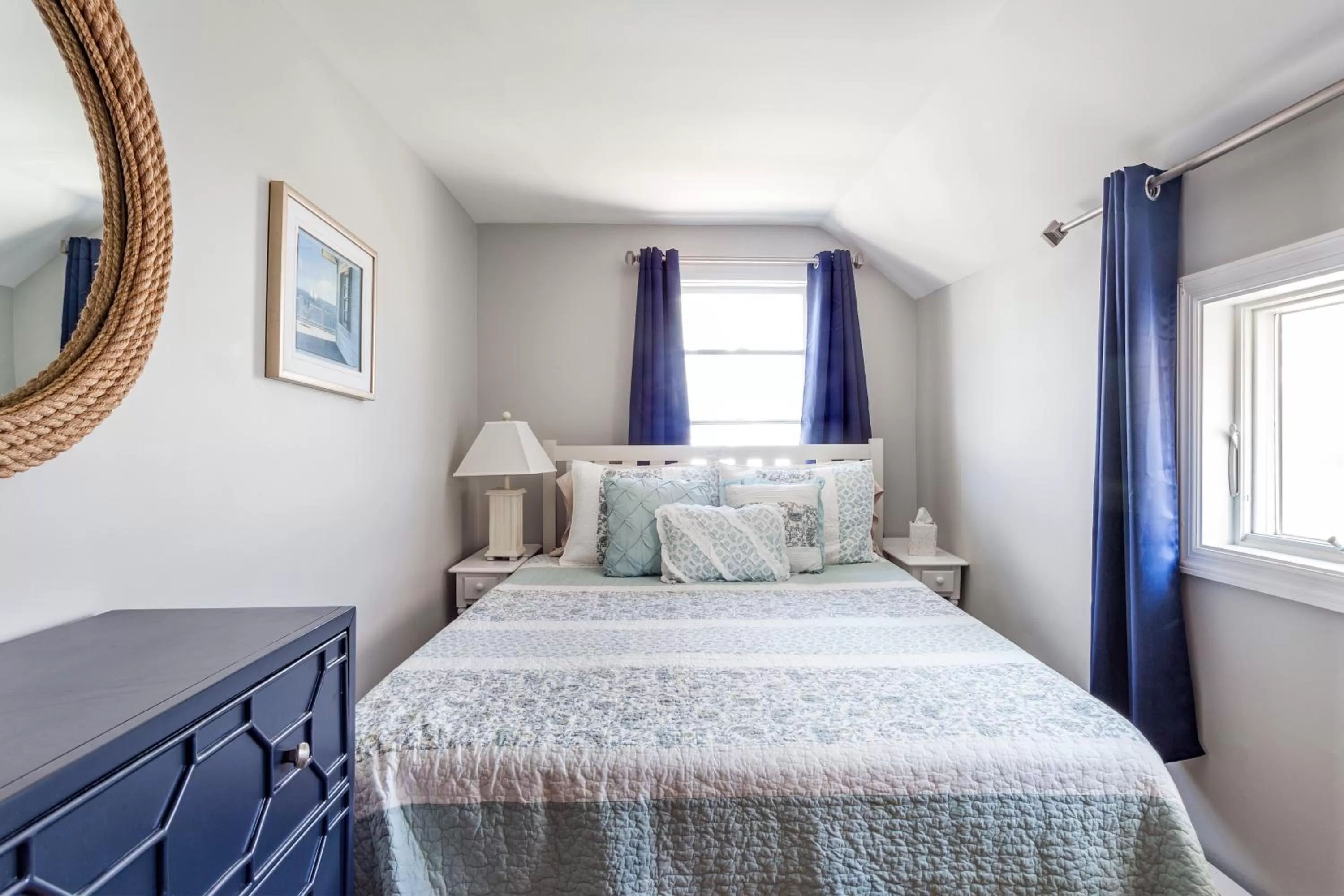 Bedroom, Bed in Avonlea