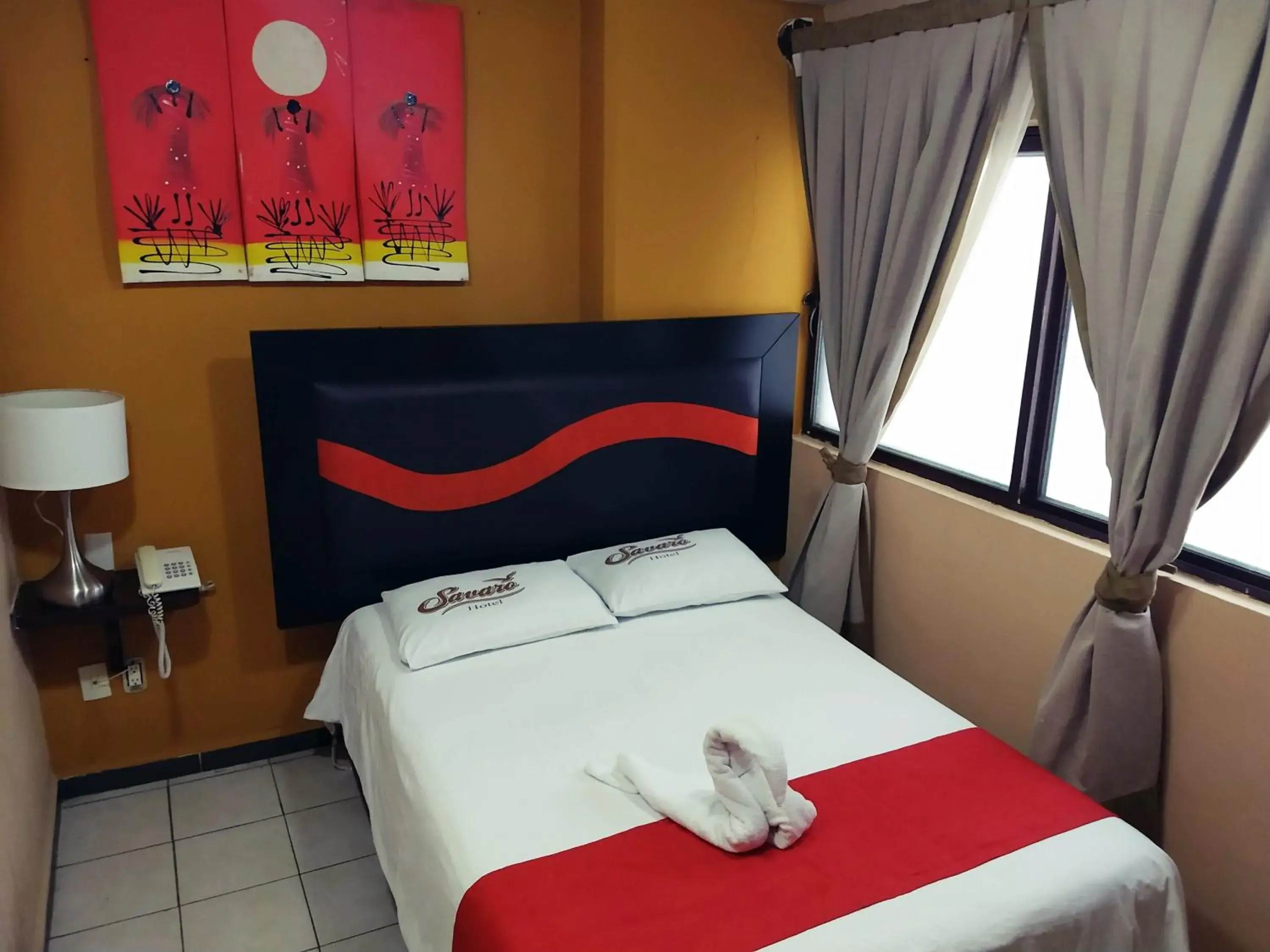 Bed in Hotel Tradicional Savaro SA de CV
