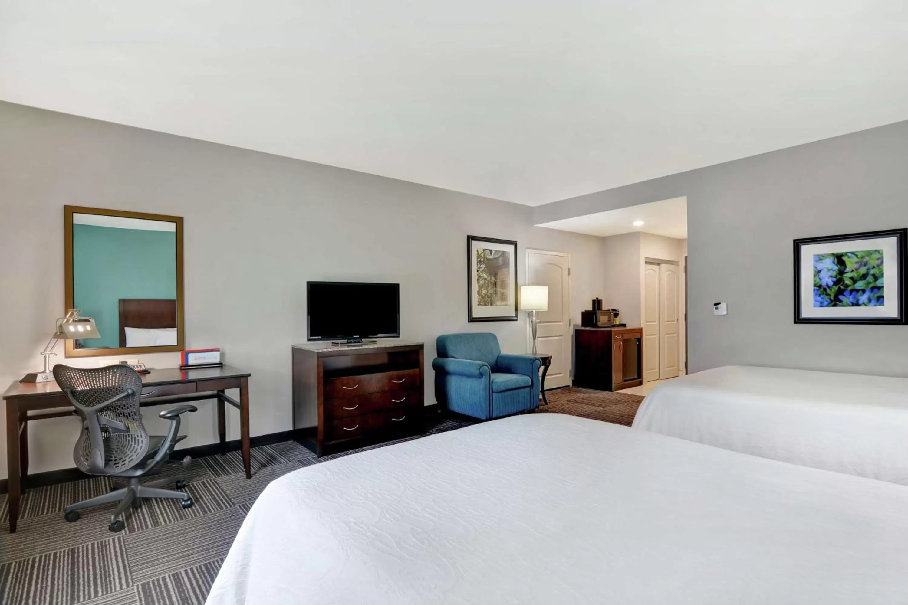 Bedroom, Bed in Hilton Garden Inn and Fayetteville Convention Center