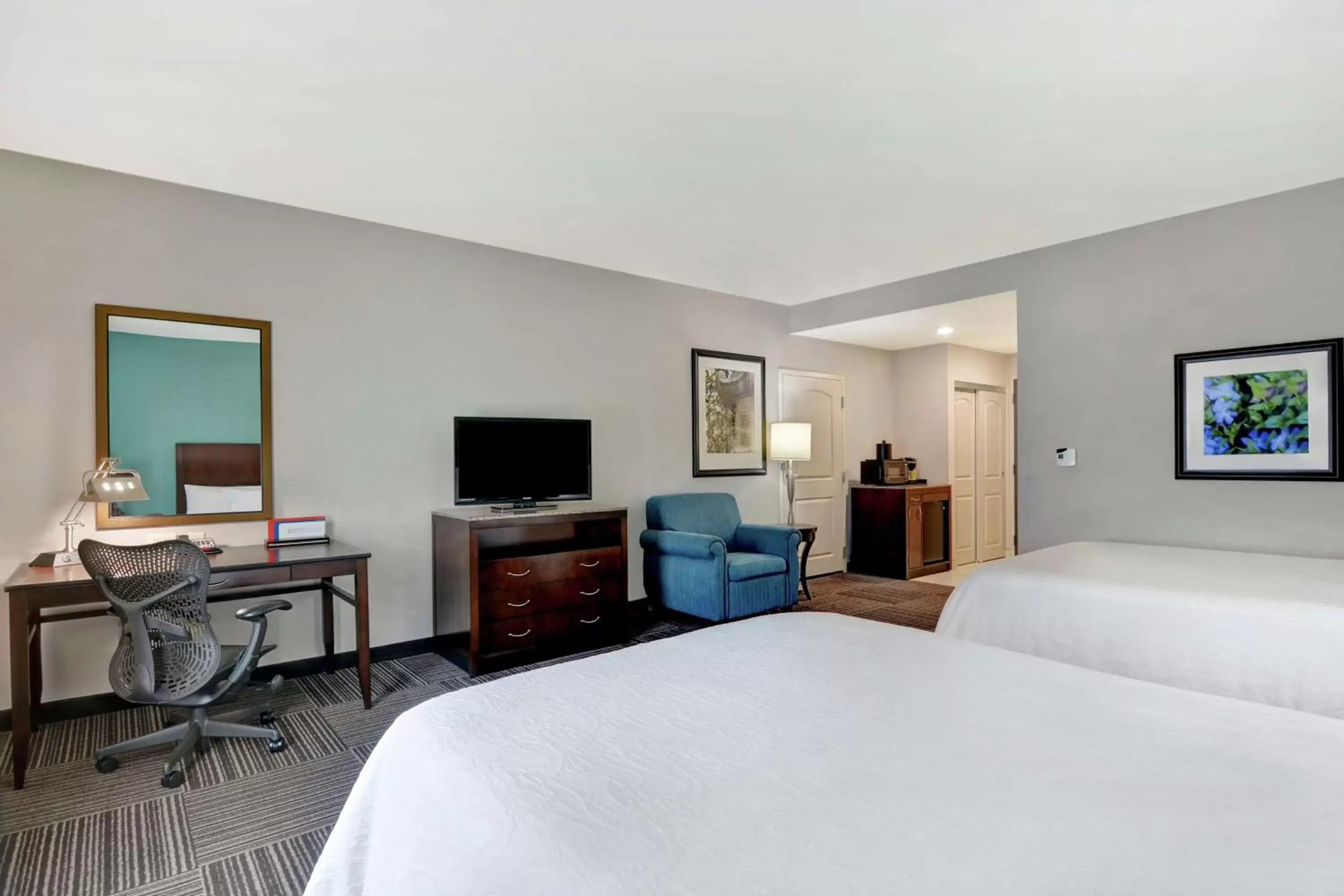 Bedroom, TV/Entertainment Center in Hilton Garden Inn and Fayetteville Convention Center
