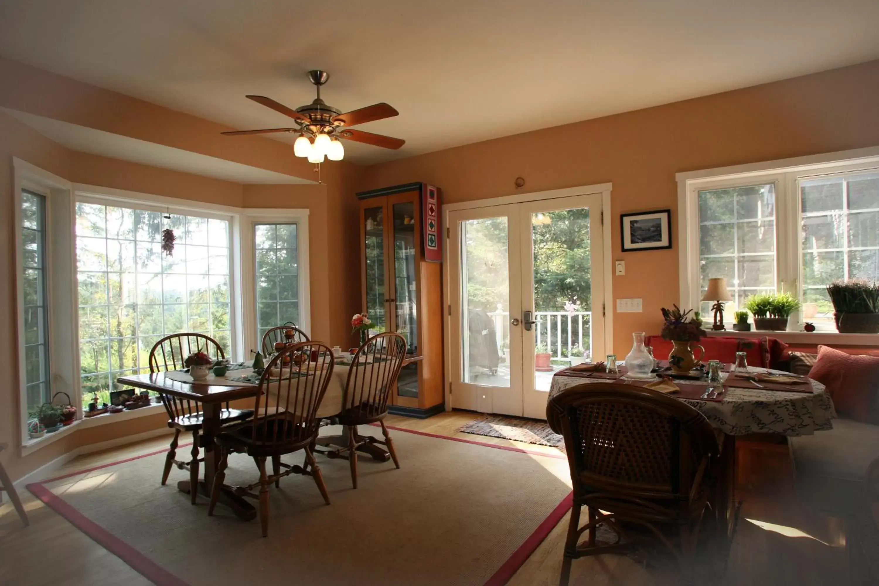 Dining area, Restaurant/Places to Eat in Inn to the Woods