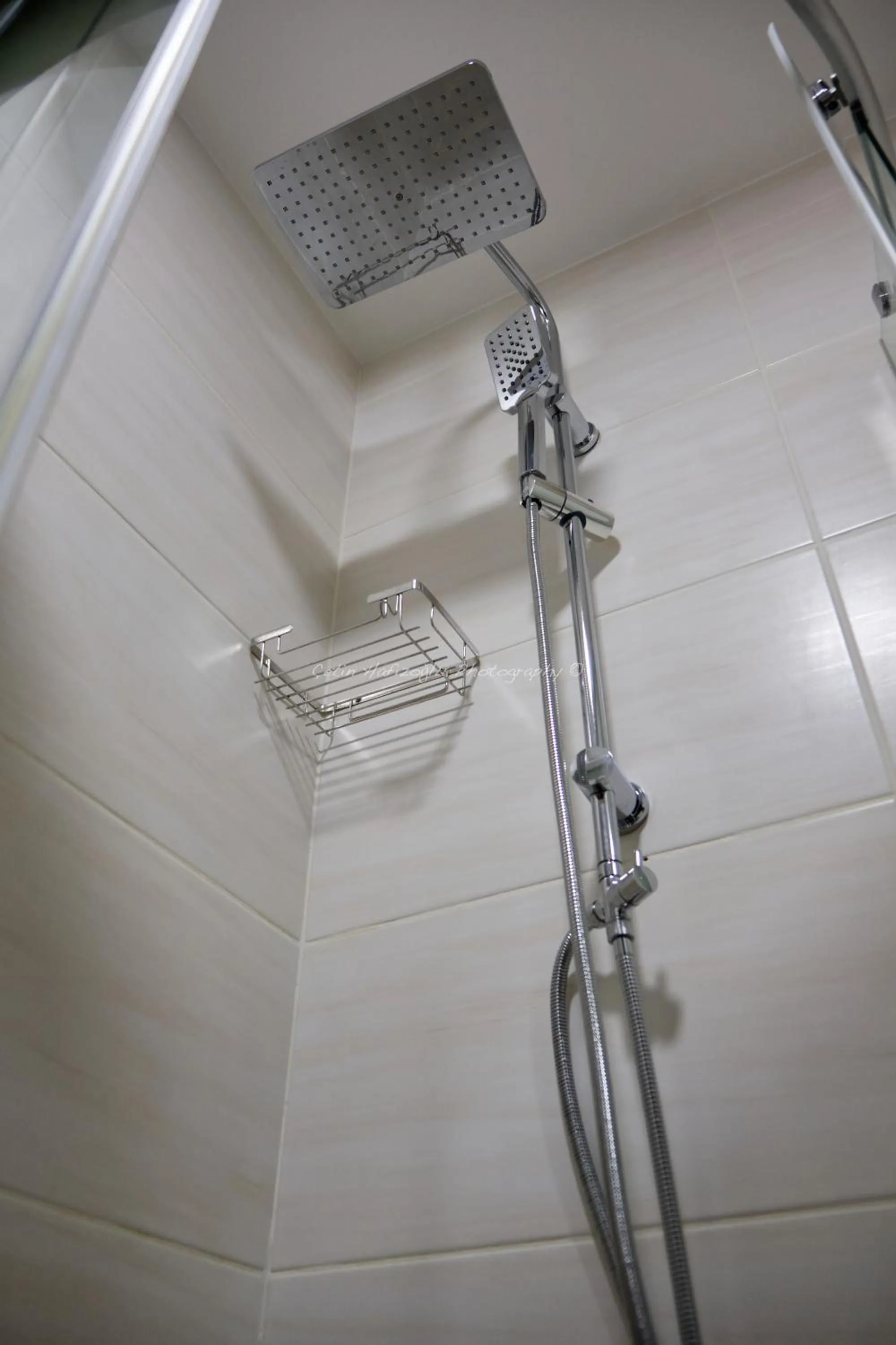 Shower, Bathroom in Roya Rooms