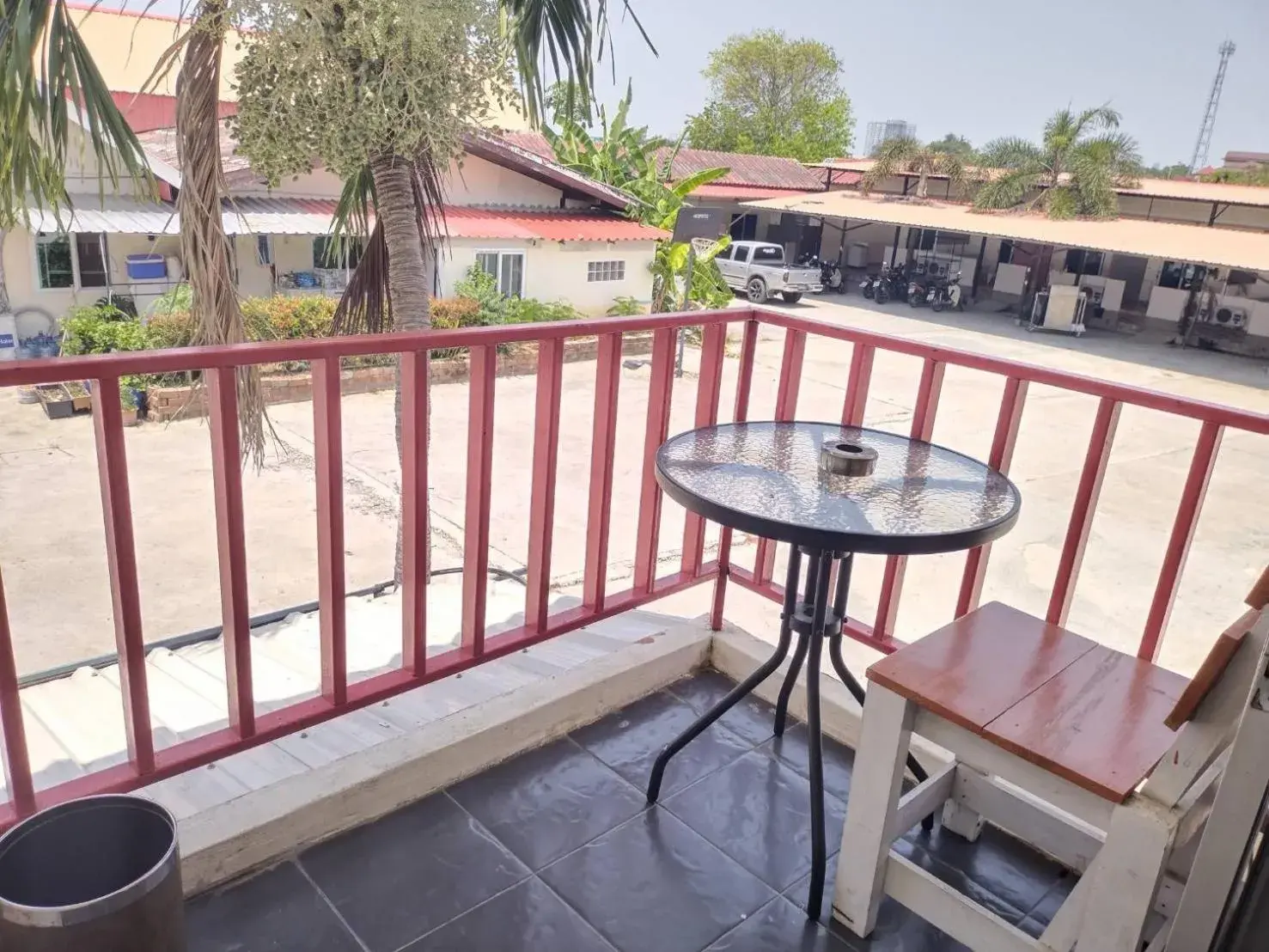 Balcony/Terrace in Baan Kaew Ruen Kwan