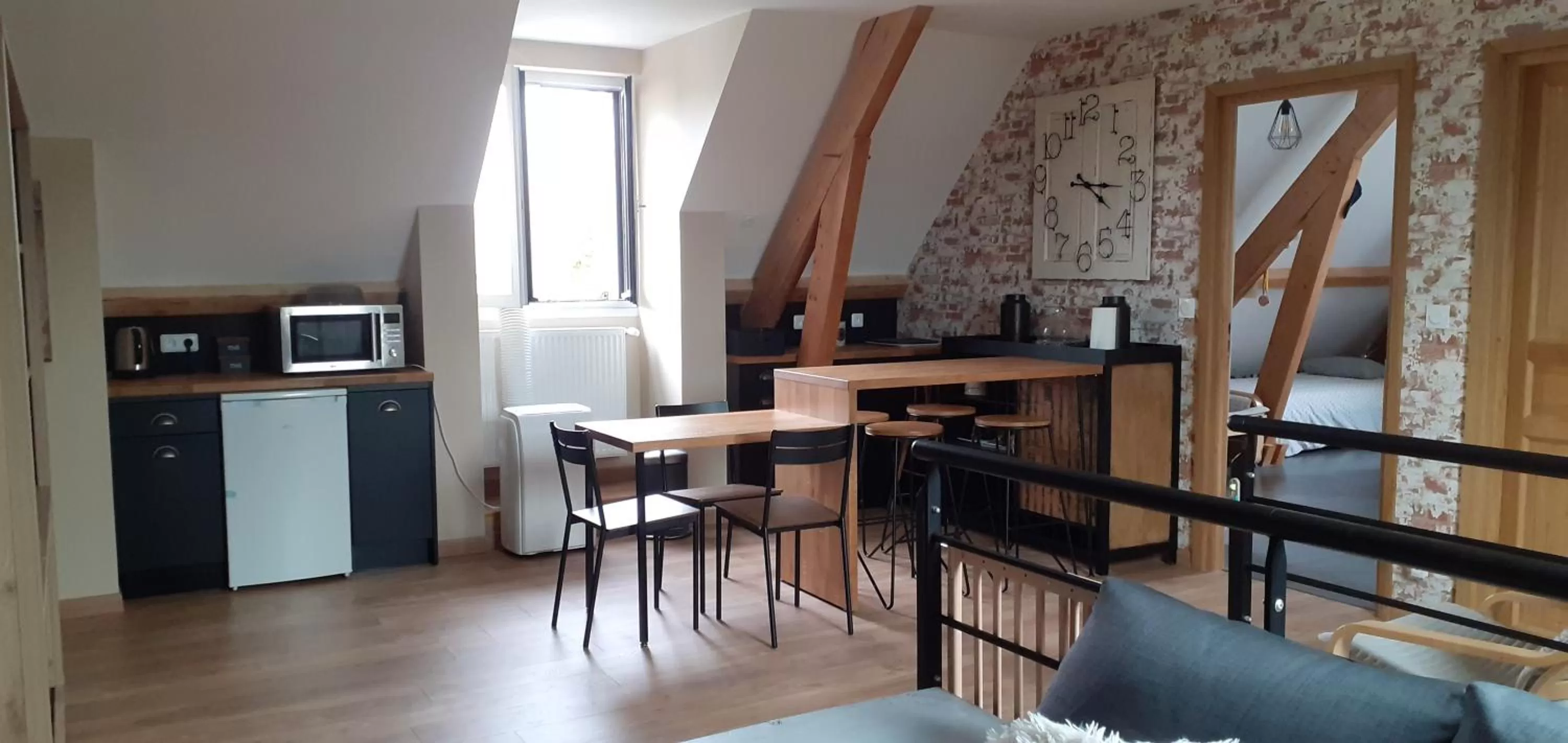 Dining area, Kitchen/Kitchenette in Au P'tit Versailles