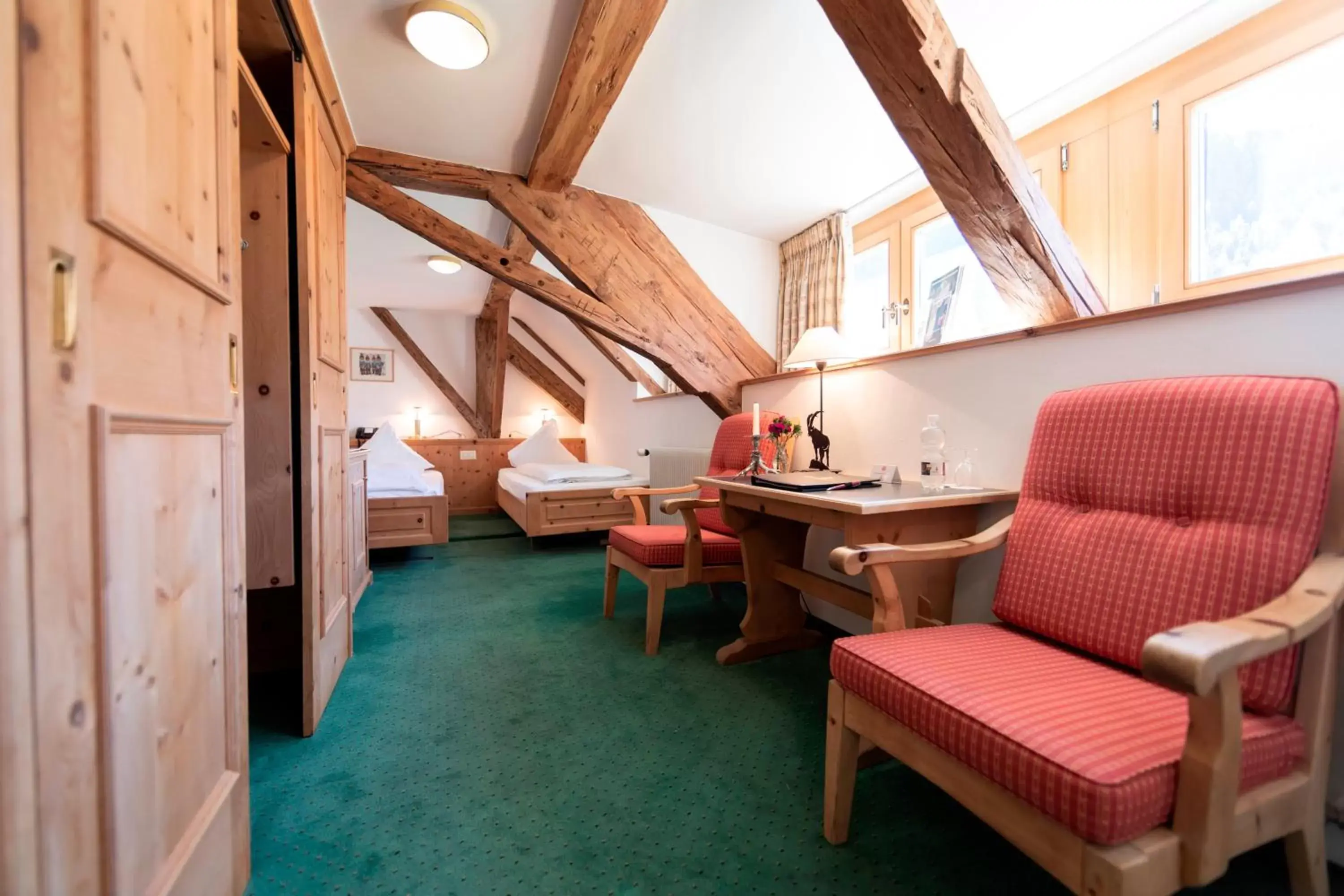 Economy Double Room with Shared Bathroom in Hotel Steinbock Pontresina Economy Double Room with Shared Bathroom in Hotel Steinbock Pontresina