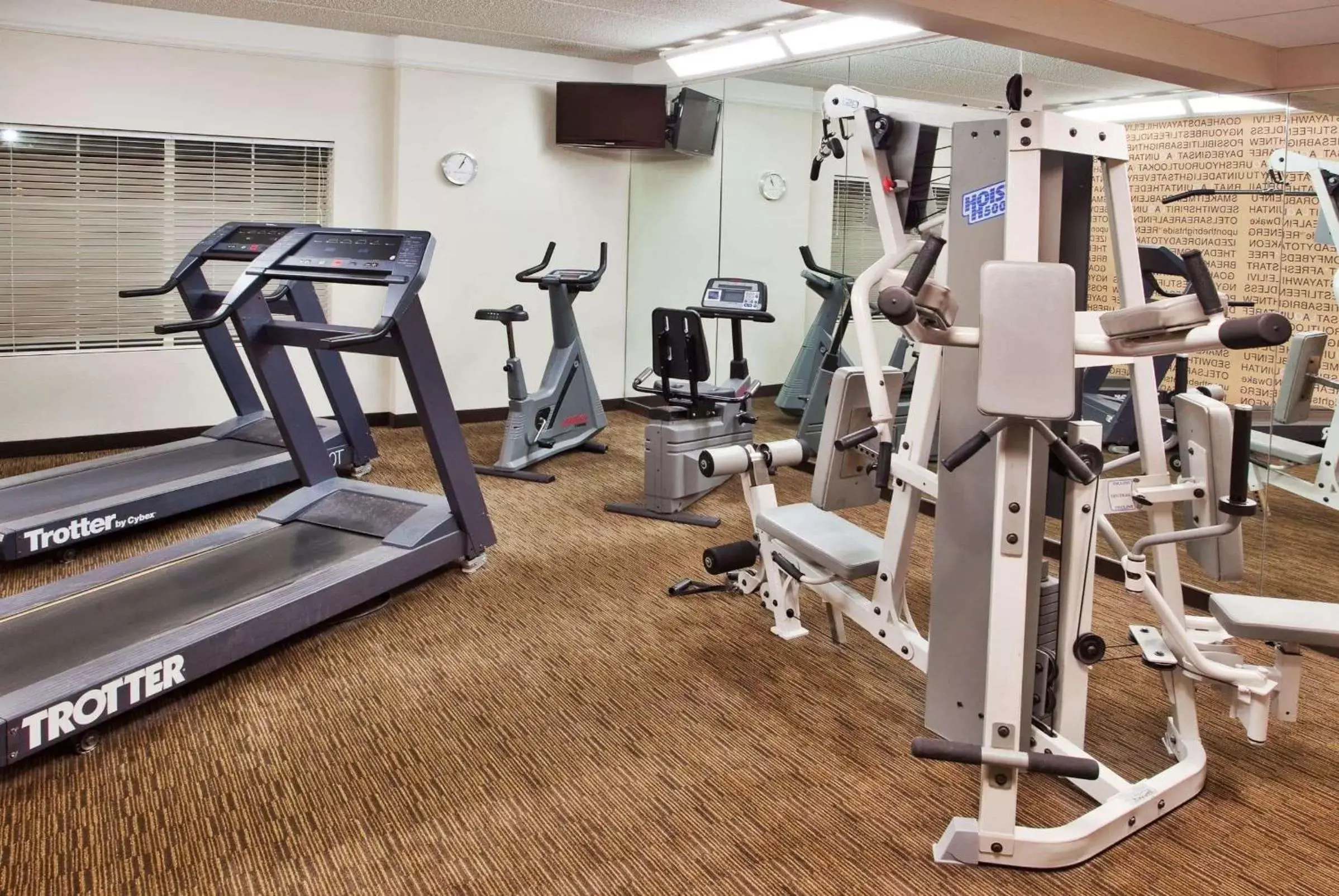 Fitness centre/facilities in La Quinta by Wyndham Greenville Haywood Fitness centre/facilities in La Quinta by Wyndham Greenville Haywood