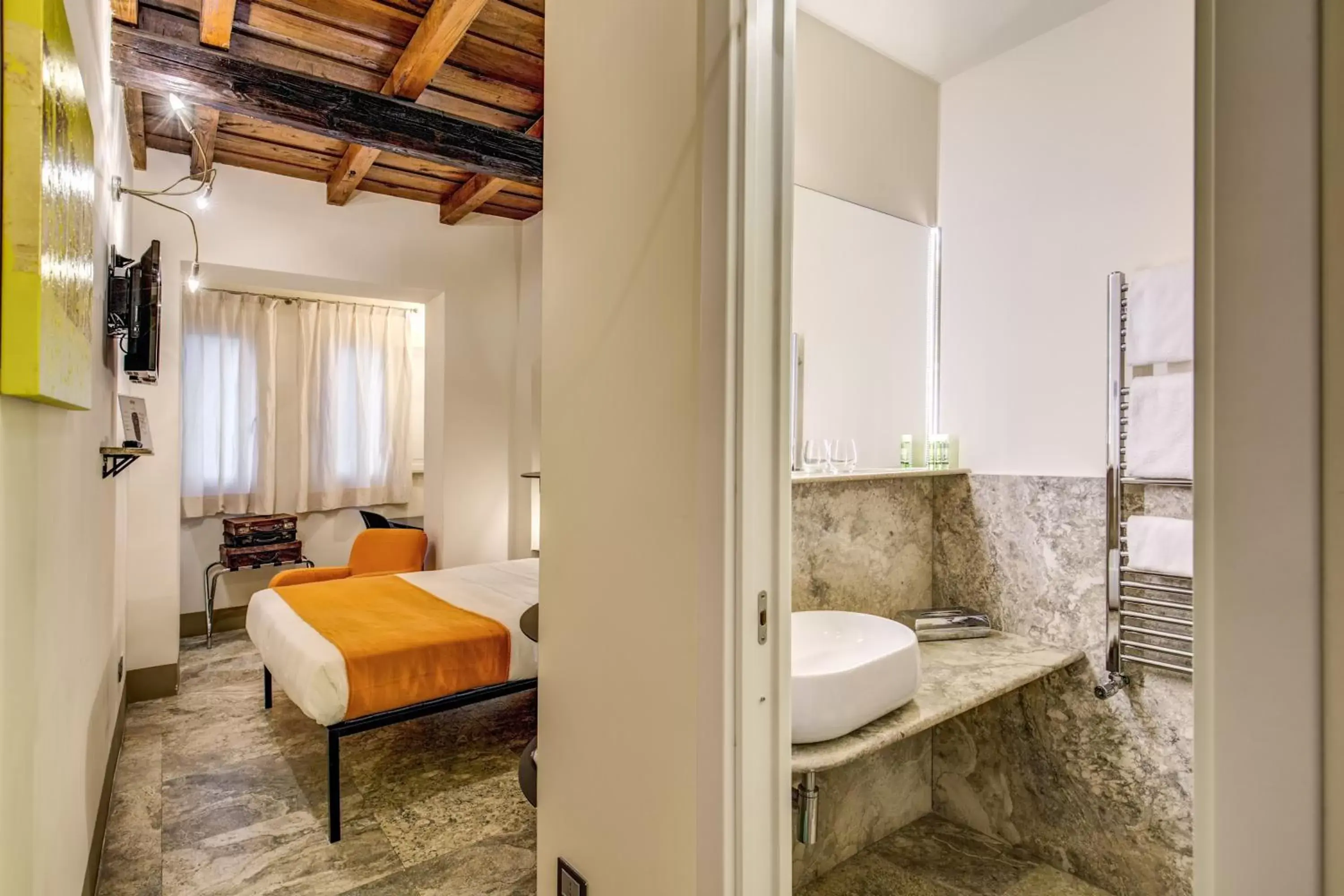 Bedroom, Bathroom in Residenze Argileto Terra