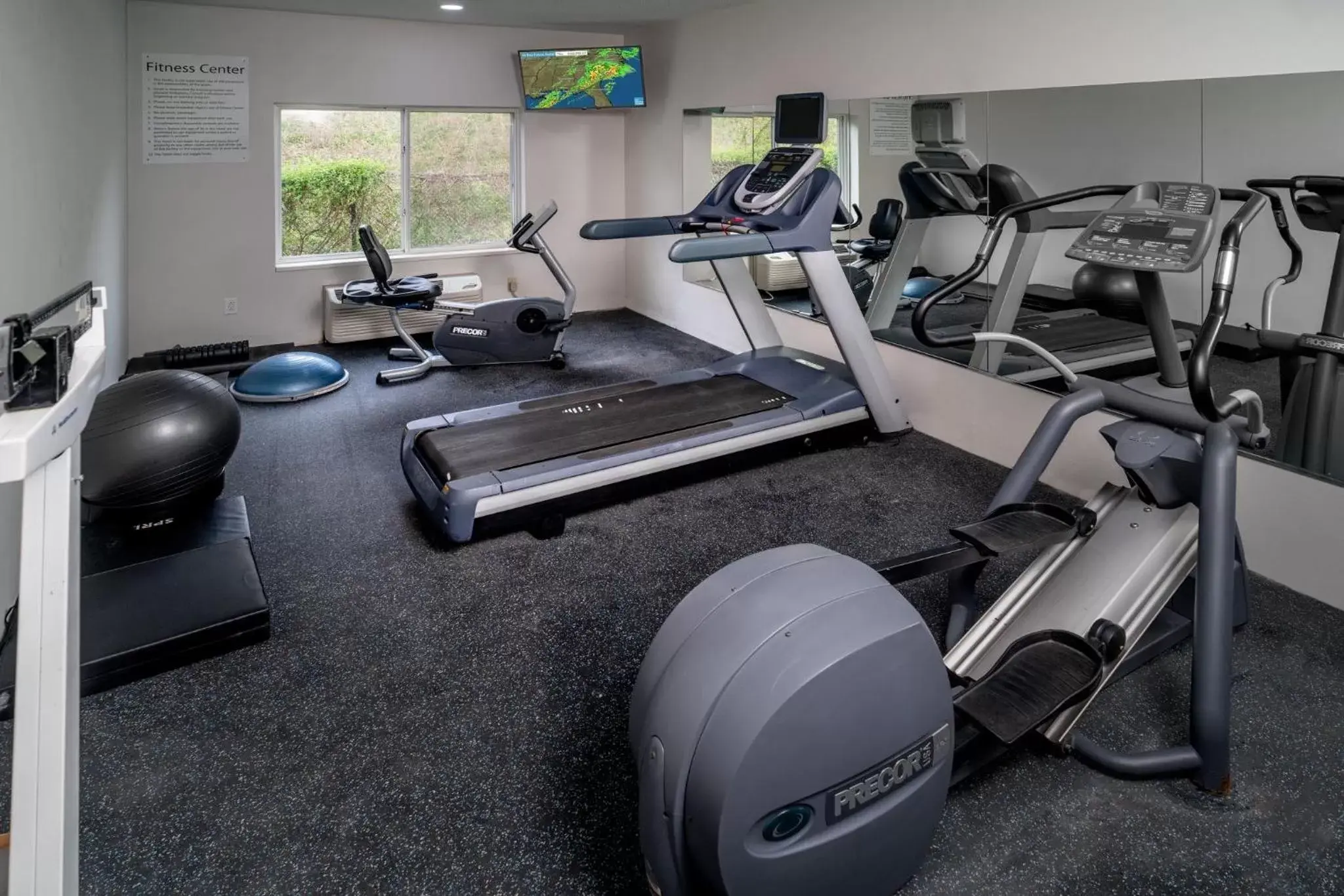 Fitness centre/facilities, Fitness Center/Facilities in Holiday Inn Express - Charleston/Kanawha City, an IHG Hotel