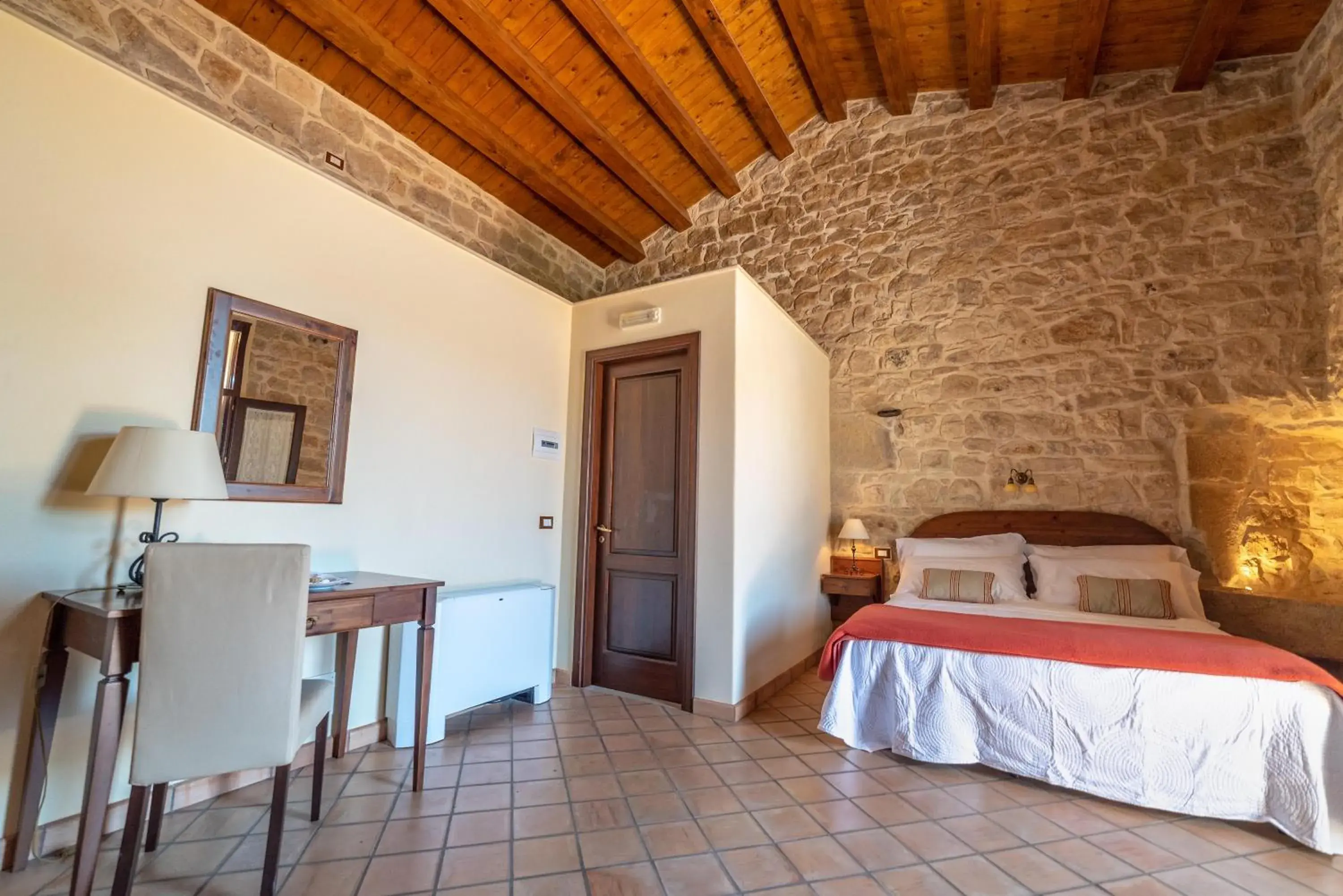 Photo of the whole room, Bed in Torre Don Virgilio Country Hotel