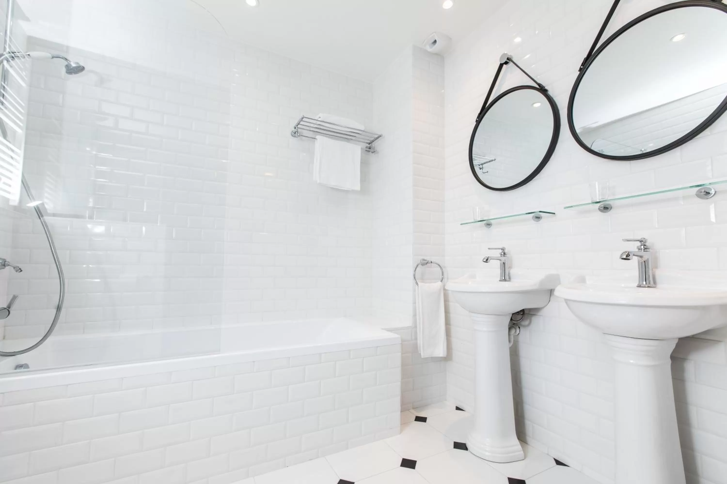 Bathroom in Arome Hôtel