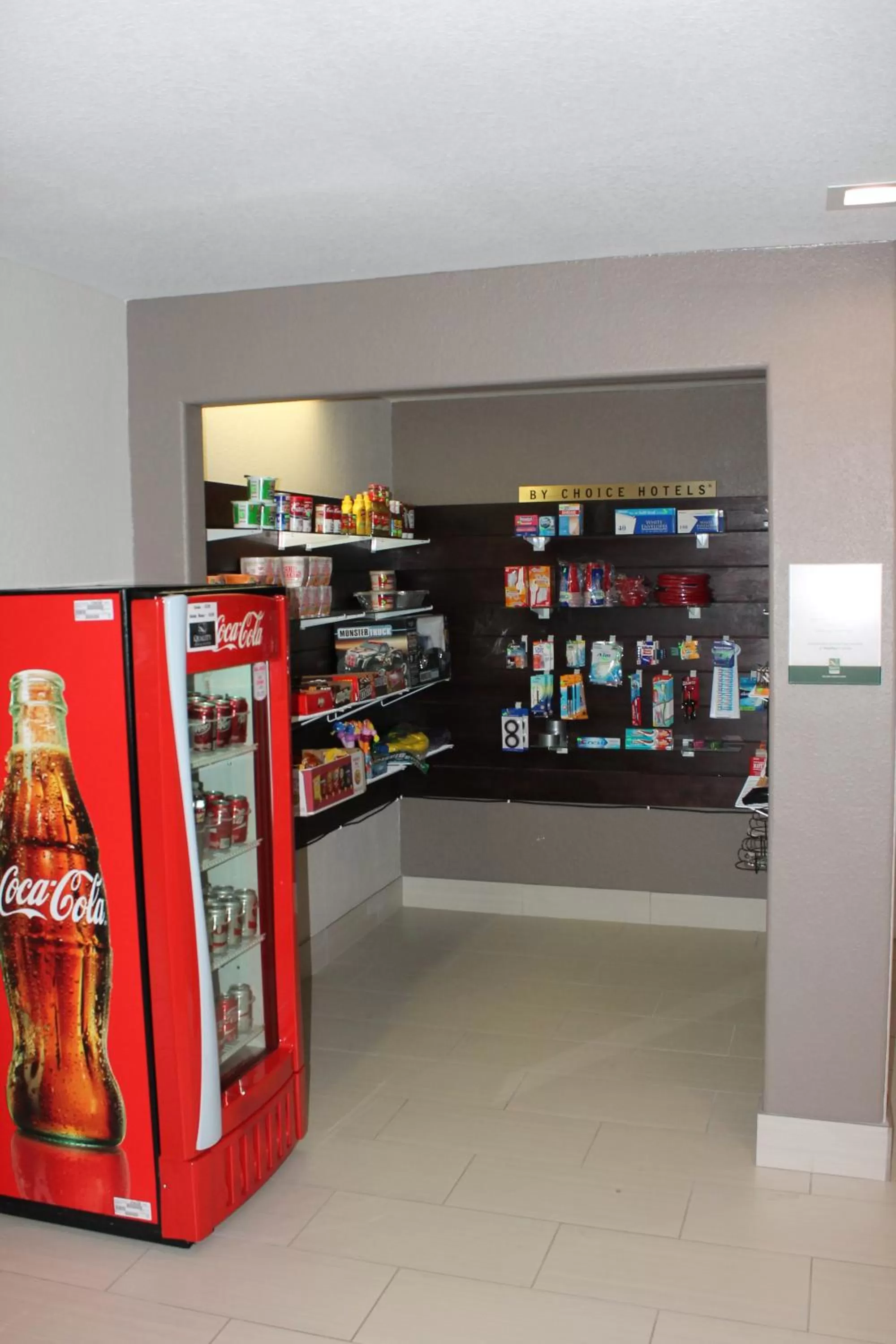 On-site shops in Quality Inn & Suites Port Arthur - Nederland