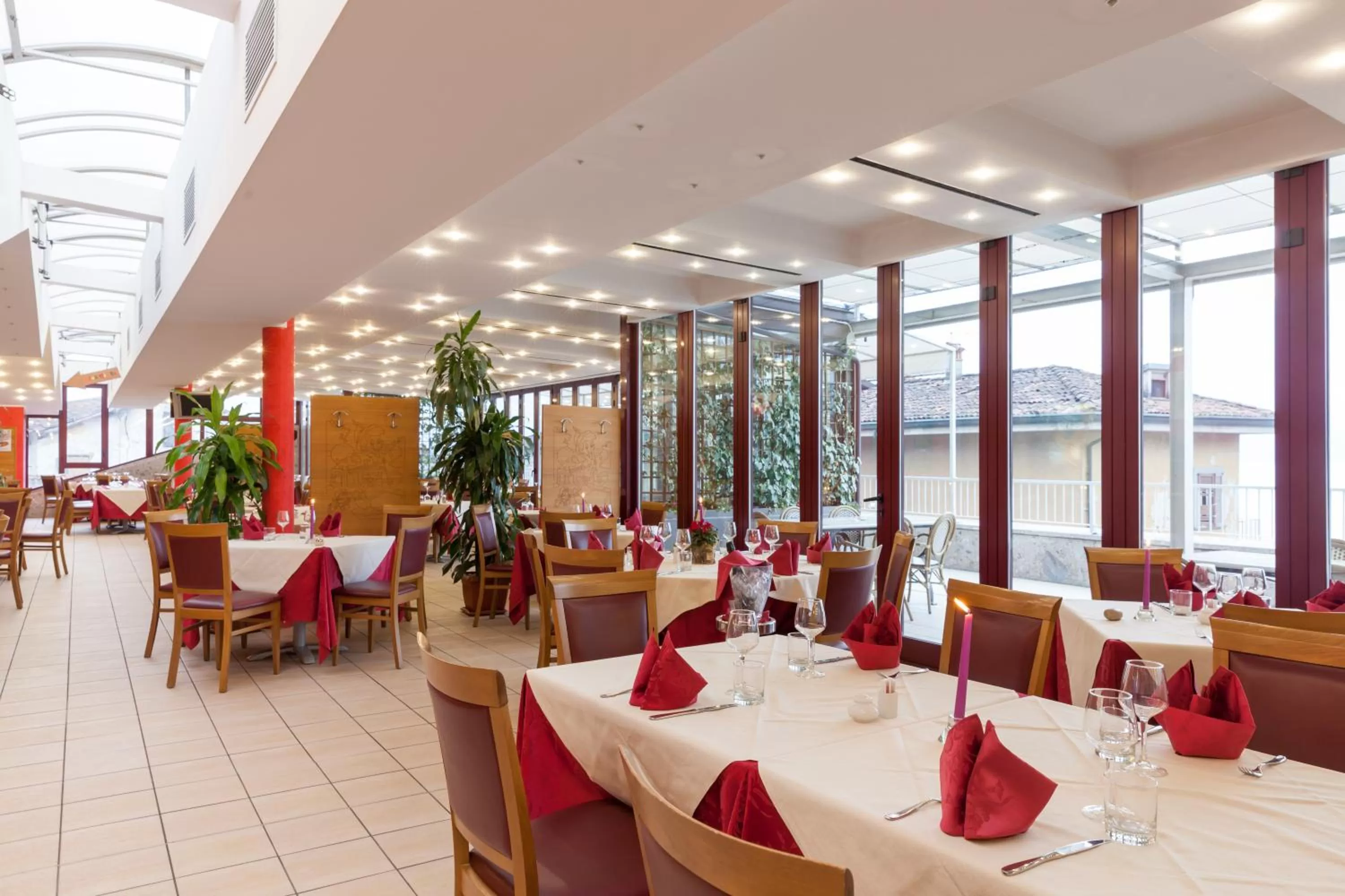 Restaurant/places to eat in Hotel Lovere Resort & Spa