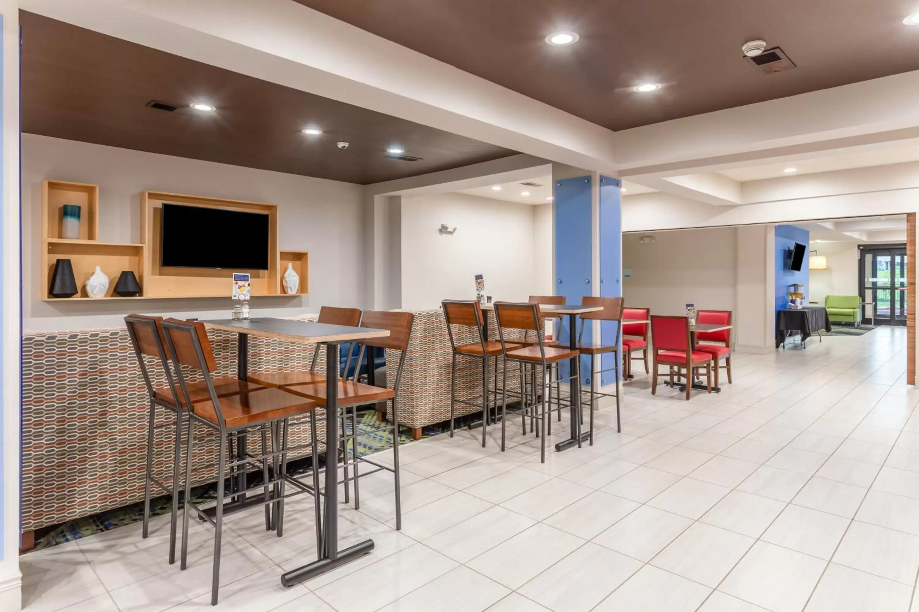 Breakfast, Restaurant/Places to Eat in Holiday Inn Express Hotel & Suites O'Fallon-Shiloh, an IHG Hotel