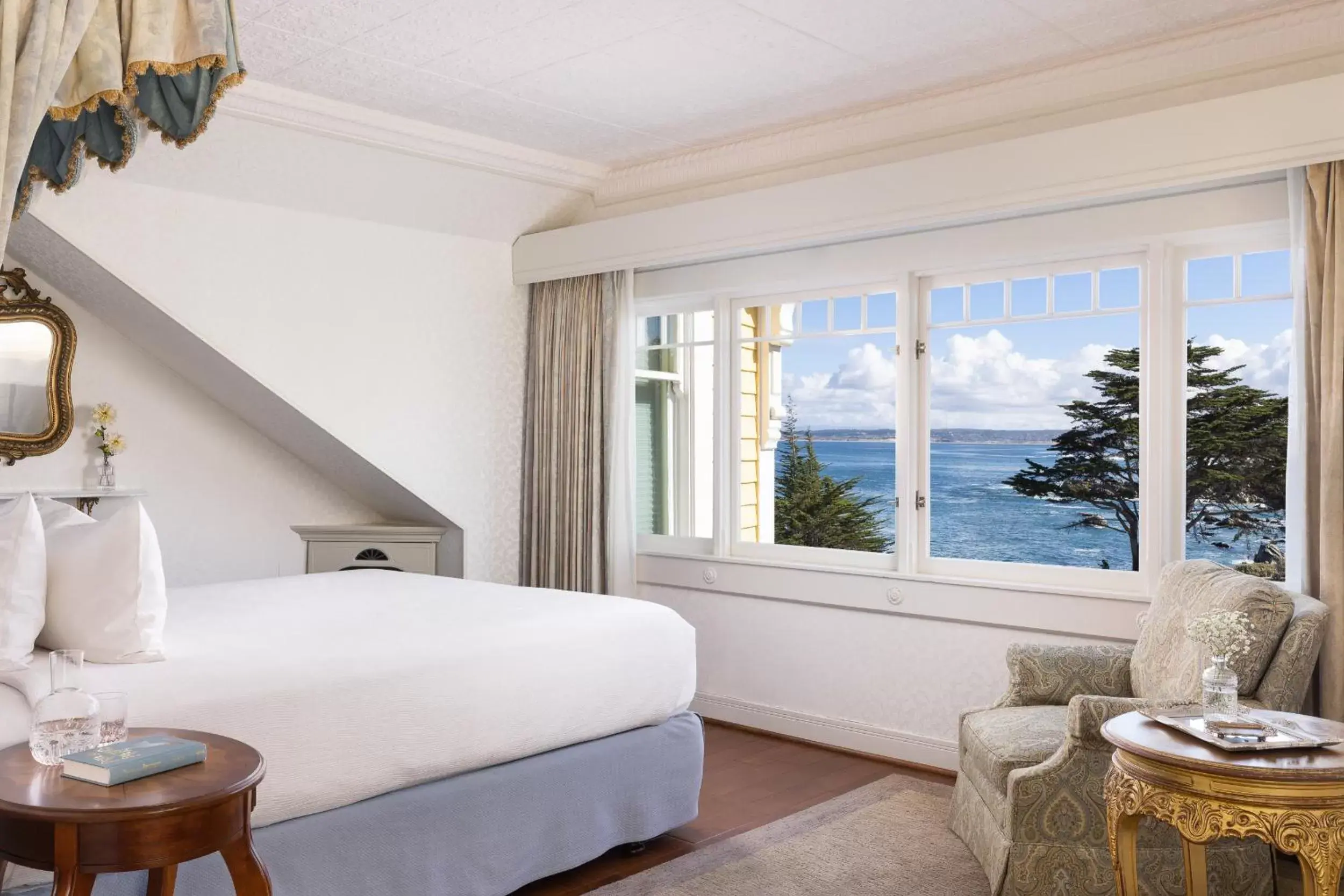 Bed in Seven Gables Inn on Monterey Bay, A Kirkwood Collection Hotel