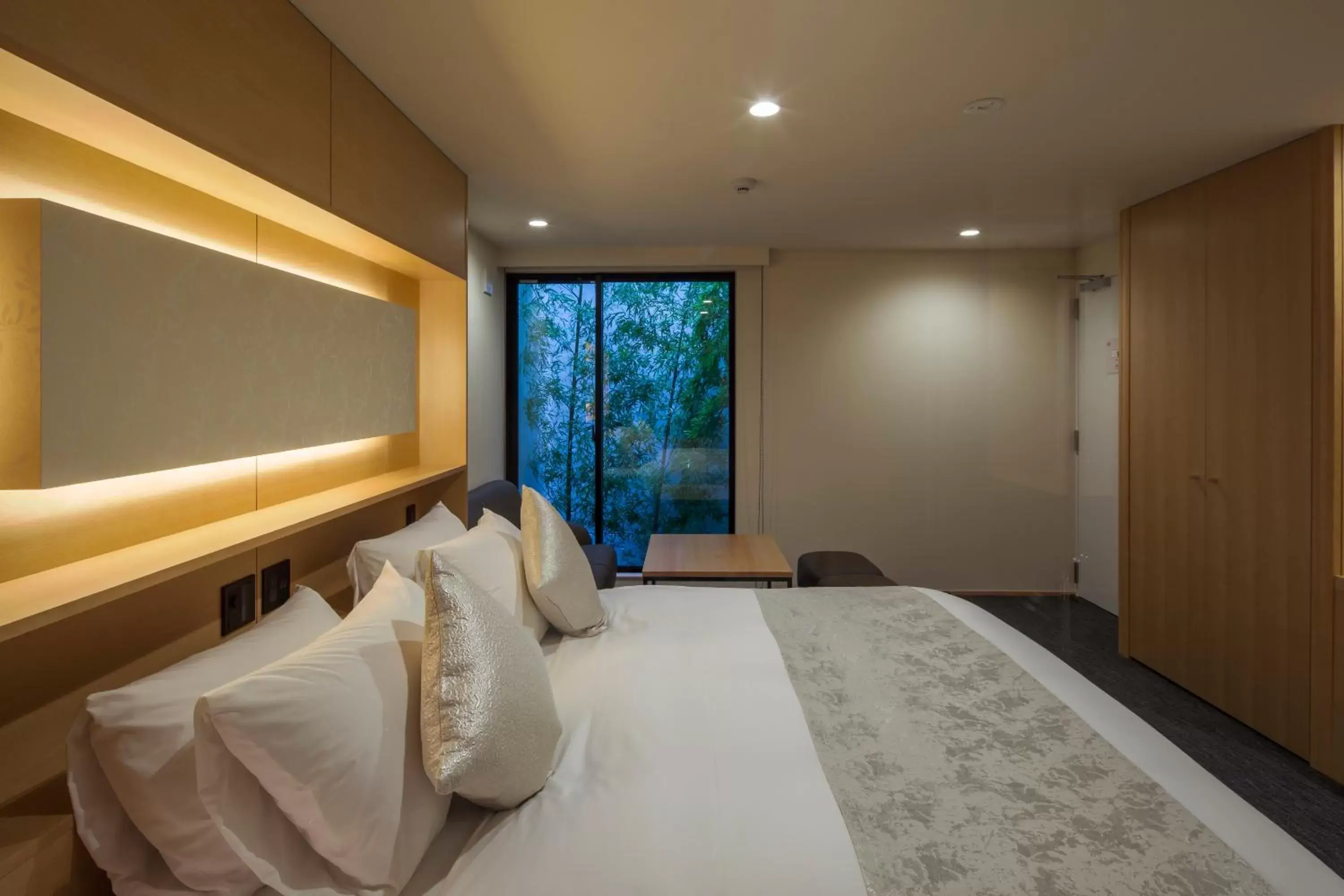 Photo of the whole room, Bed in Villa Sanjomuromachi KYOTO