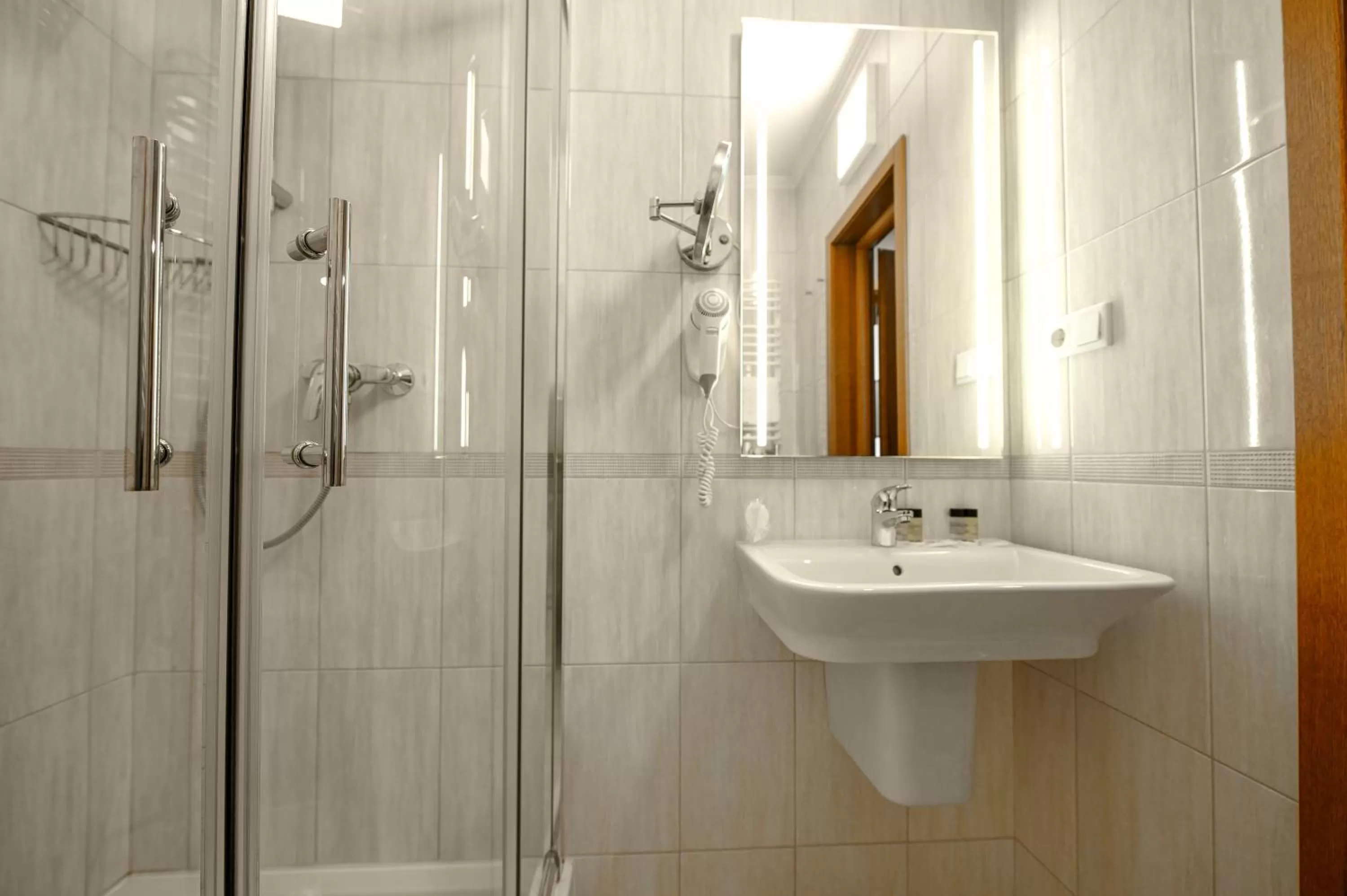 Bathroom in Rivoli Hotel