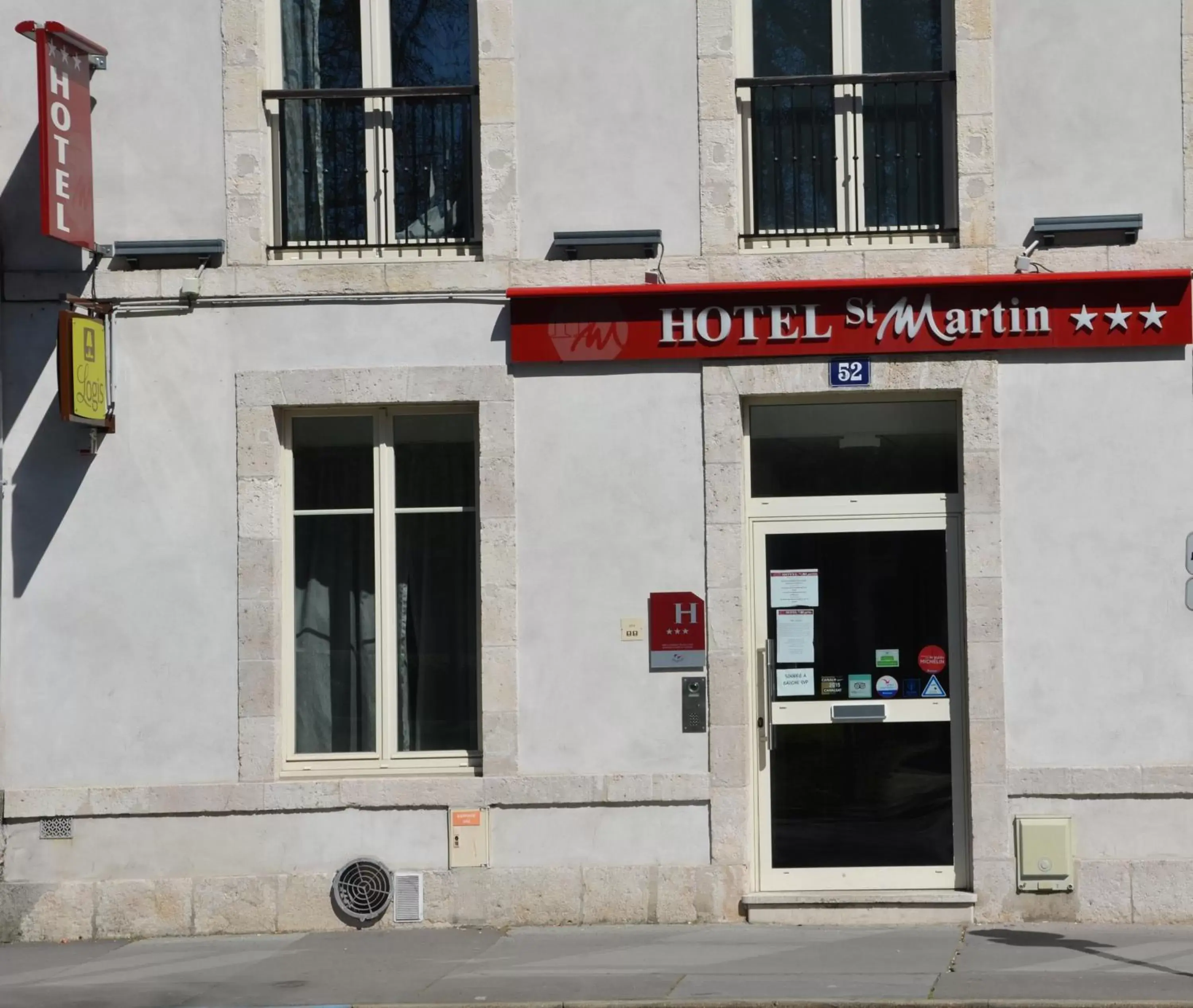 Facade/entrance in Hôtel Saint Martin