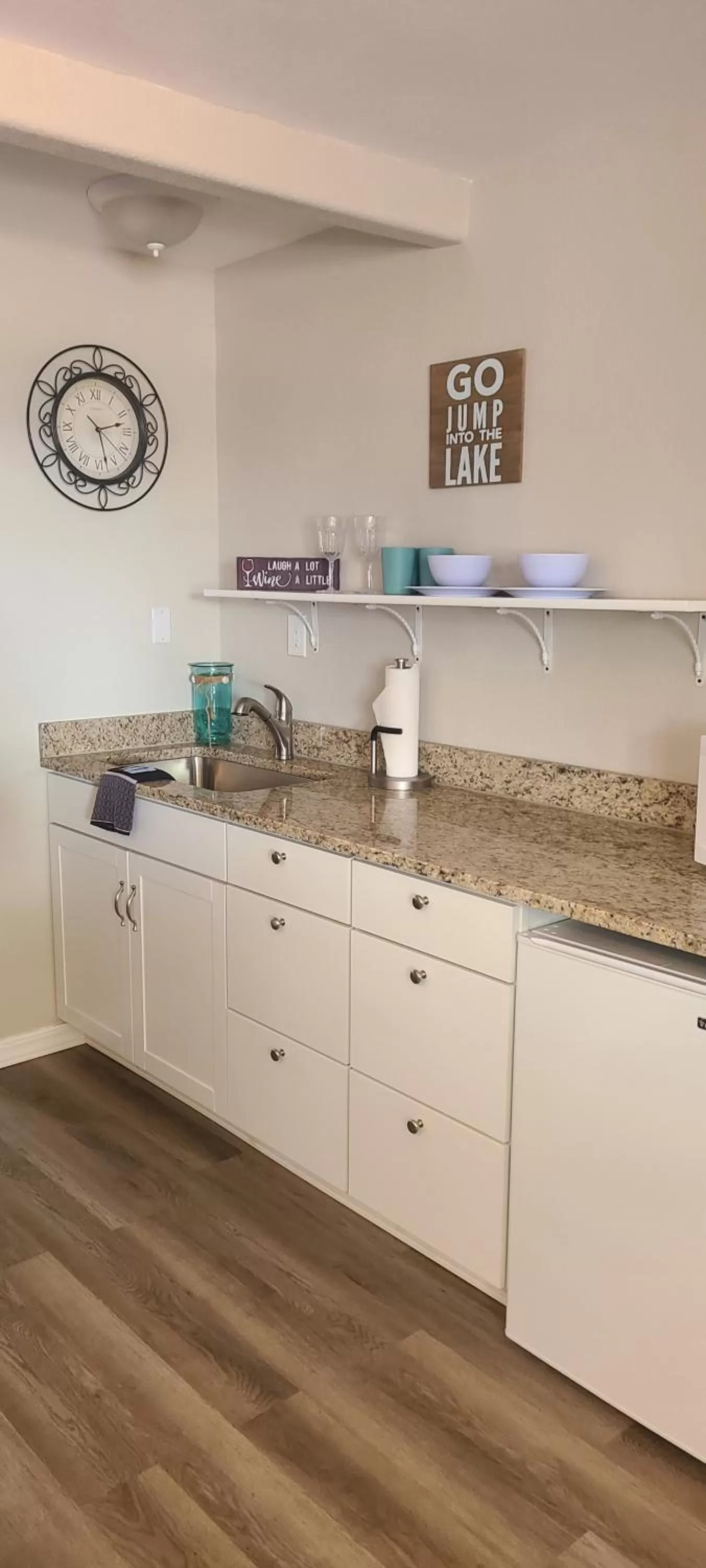 Kitchen or kitchenette in Red Rock Motel and Dam Motel