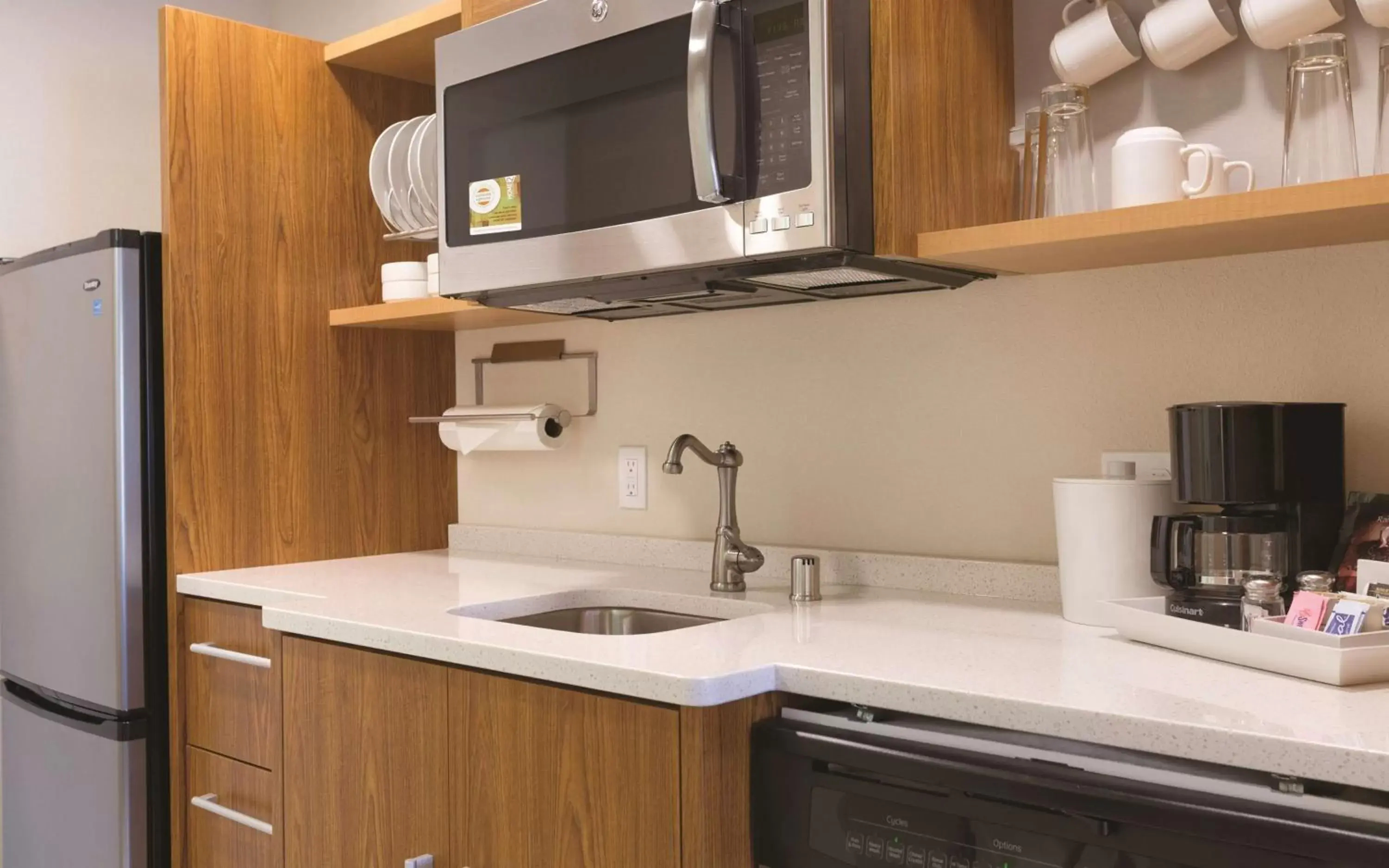 Kitchen or kitchenette, Kitchen/Kitchenette in Home2 Suites by Hilton Bellingham