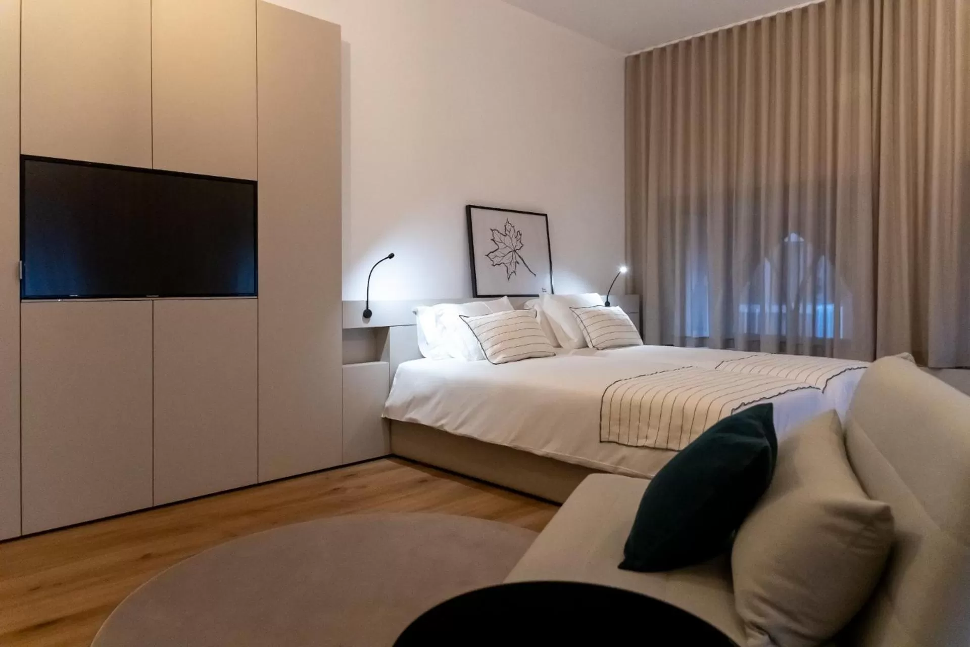 Bedroom, Bed in Camões Apartments