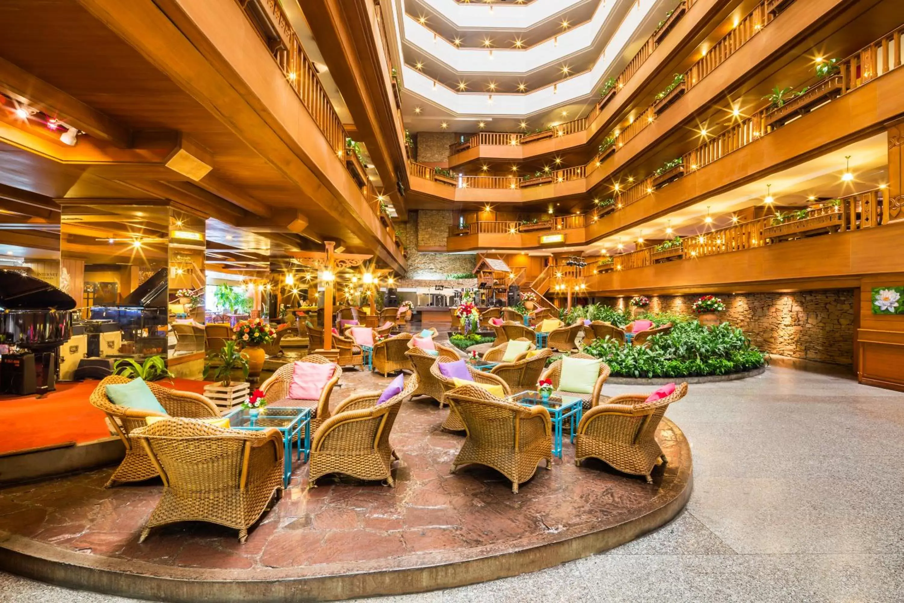 Lobby or reception in Lotus Pang Suan Kaew Hotel