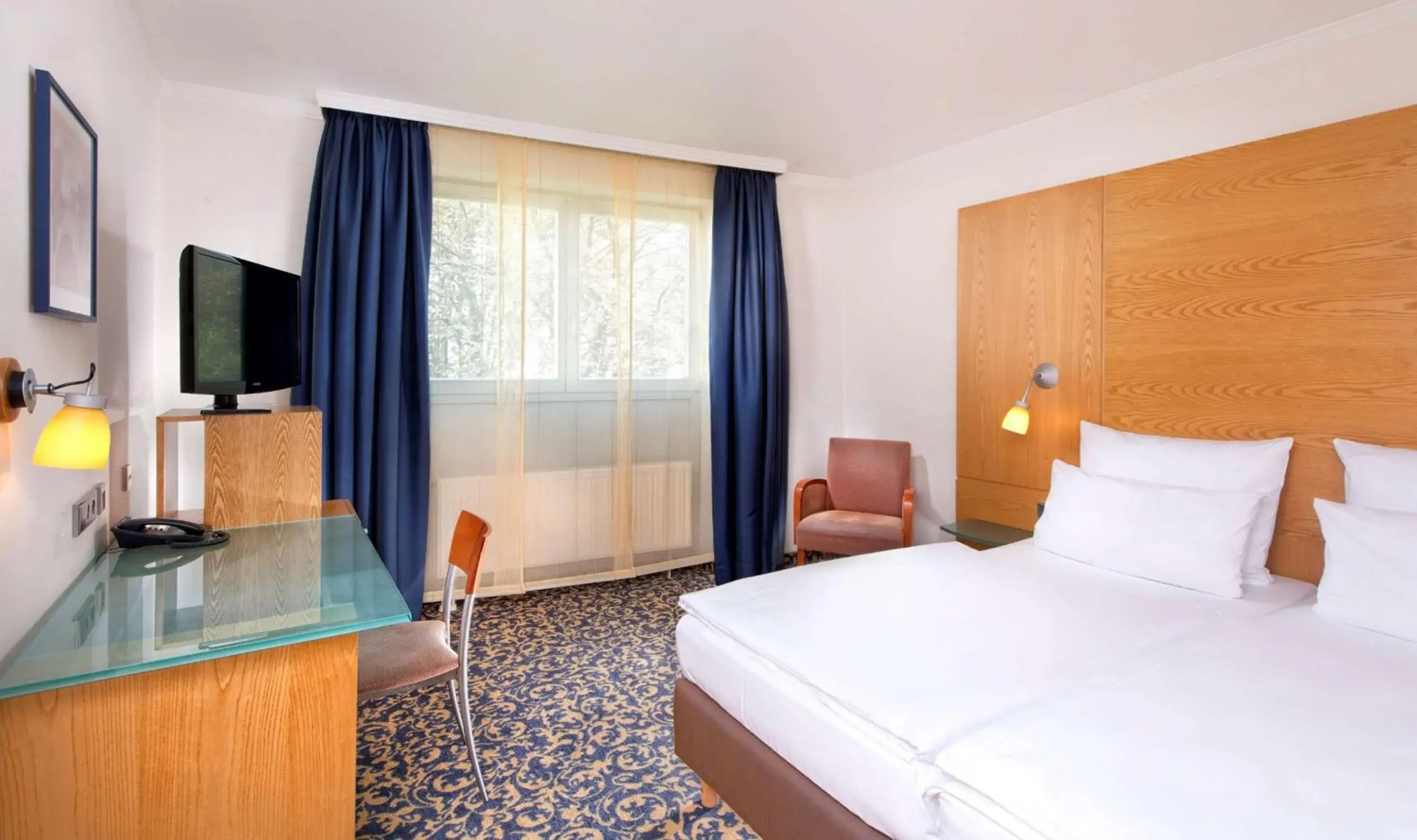 Photo of the whole room, Bed in Best Western Hotel Kantstrasse Berlin
