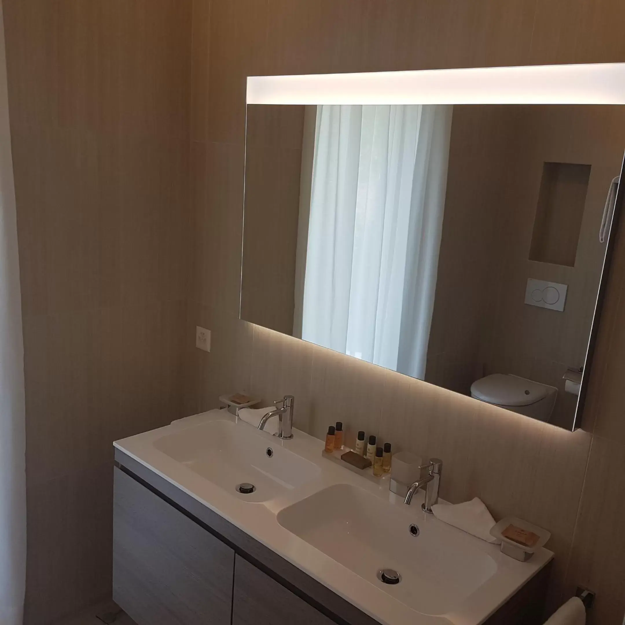 Bathroom in Delta Resort Apartments