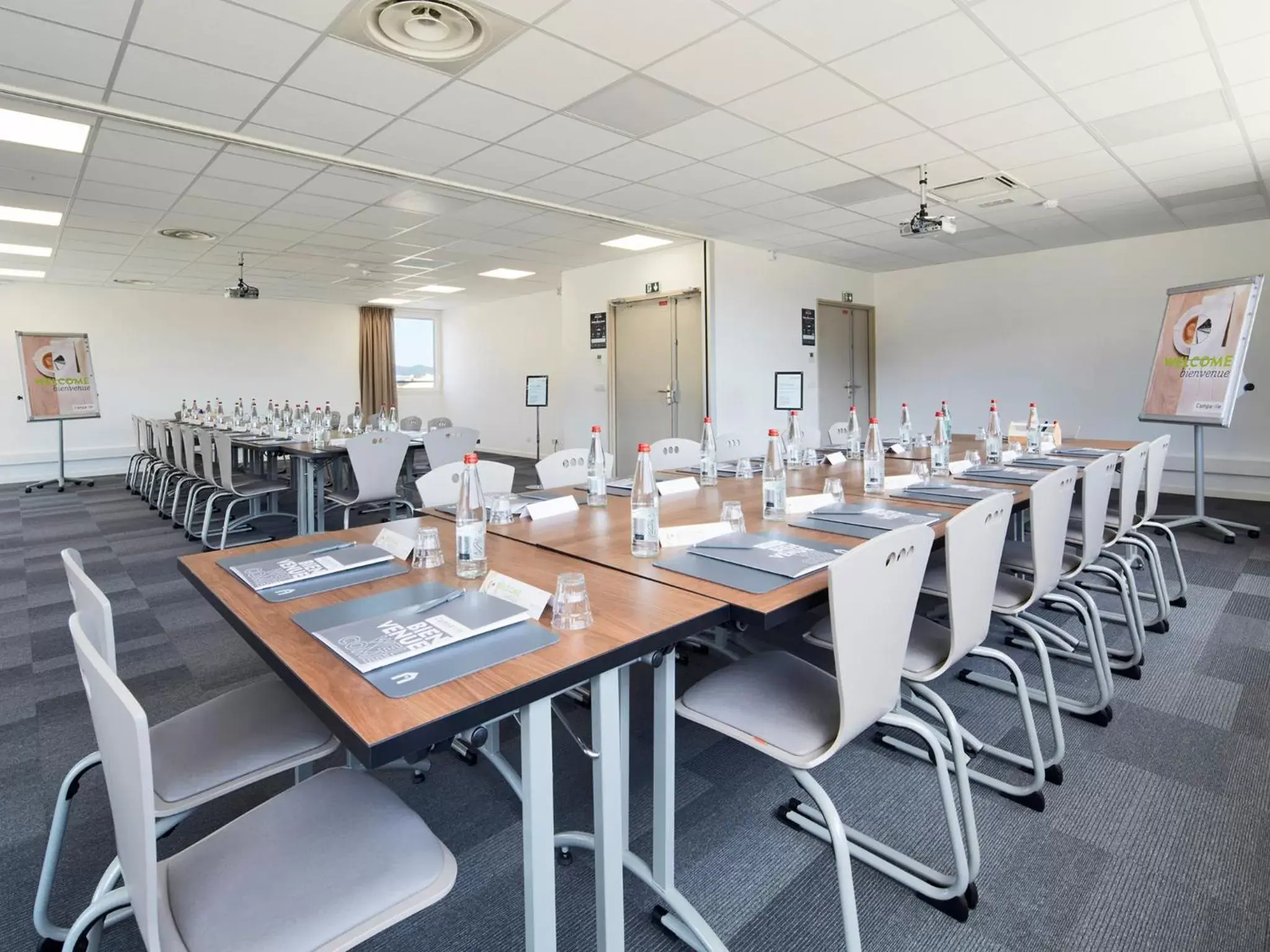 Meeting/conference room, Business Area/Conference Room in Campanile Ales Centre - Cévennes