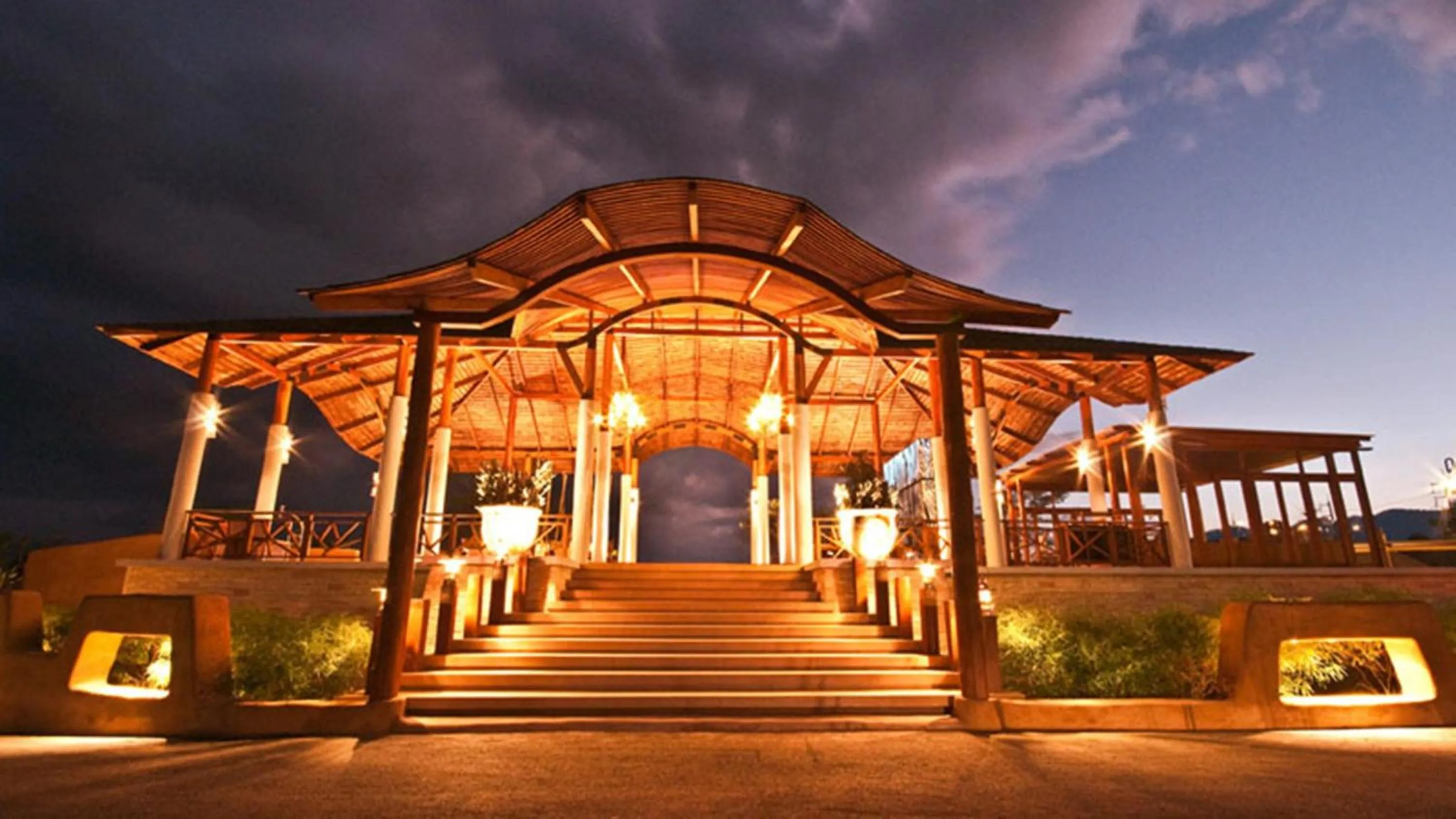 Facade/entrance in Montis Resort