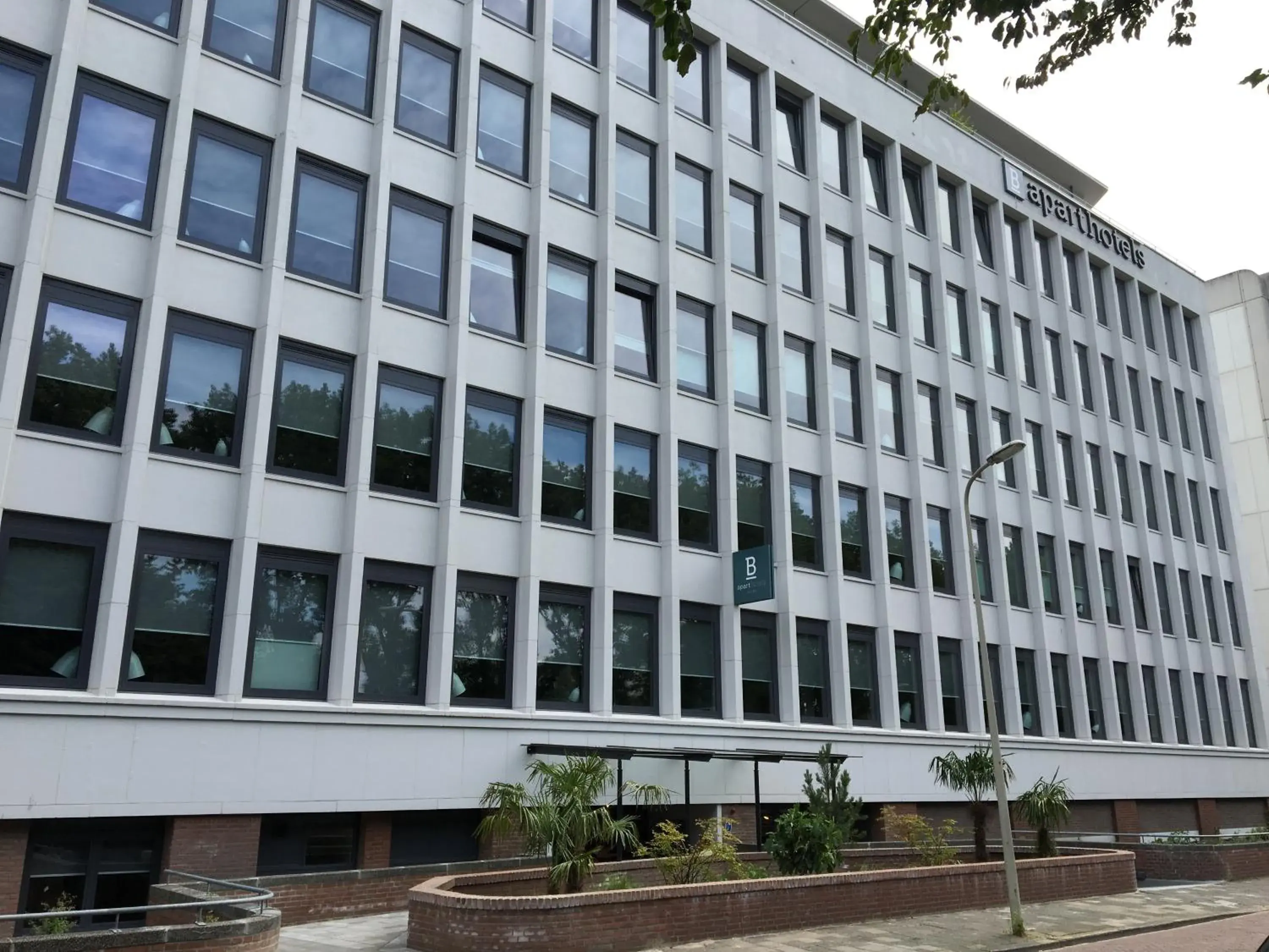 Property building in B-aparthotel Kennedy Property building in B-aparthotel Kennedy