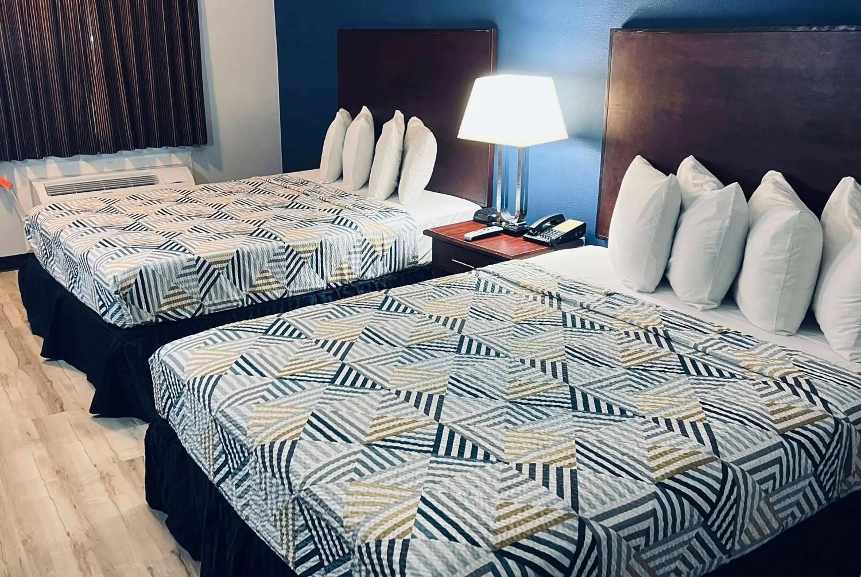 Queen Room with Two Queen Beds - Non-Smoking in Baymont by Wyndham Ridgecrest Queen Room with Two Queen Beds - Non-Smoking in Baymont by Wyndham Ridgecrest