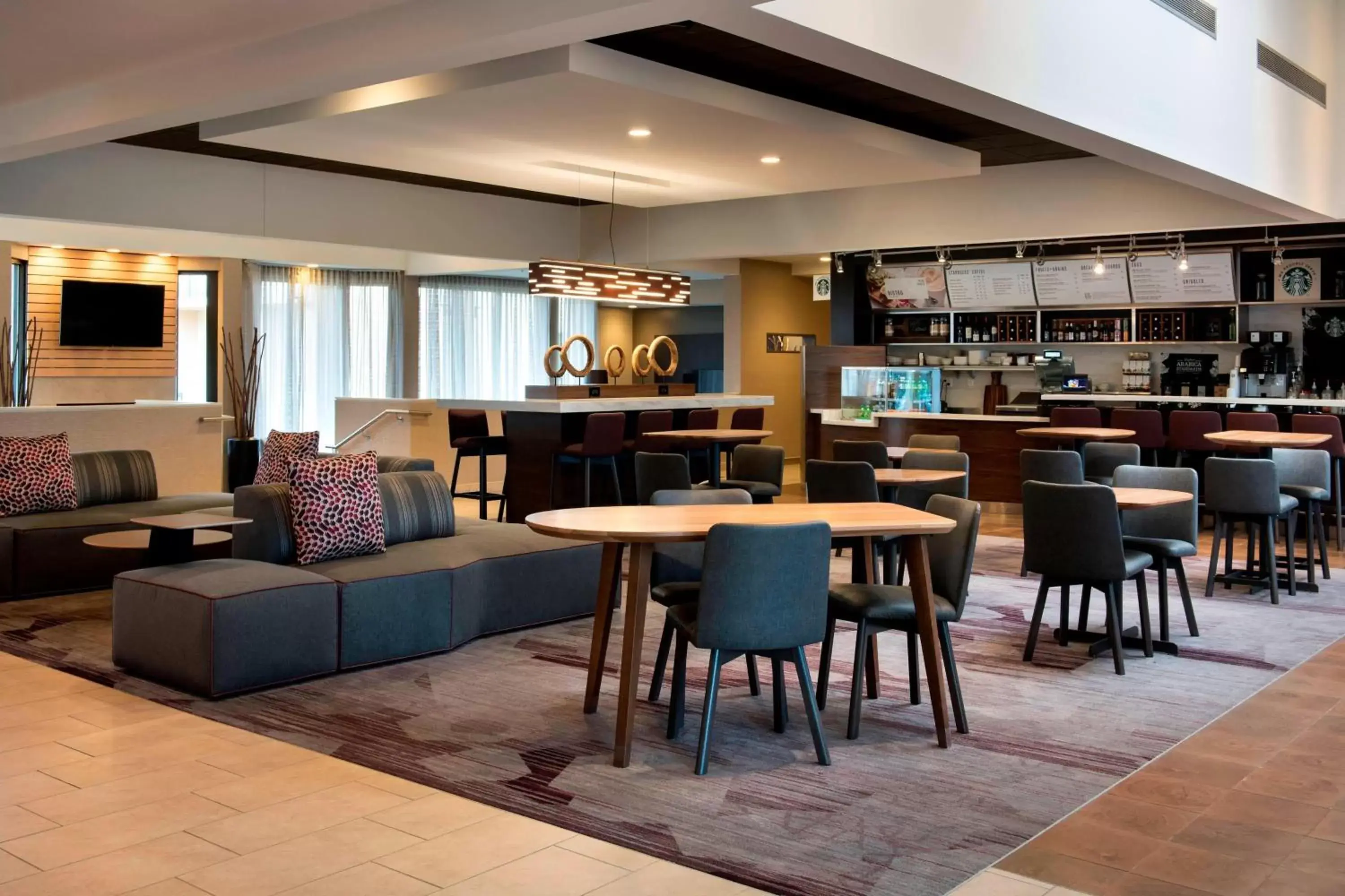 Restaurant/places to eat, Lounge/Bar in Courtyard by Marriott Chicago Naperville