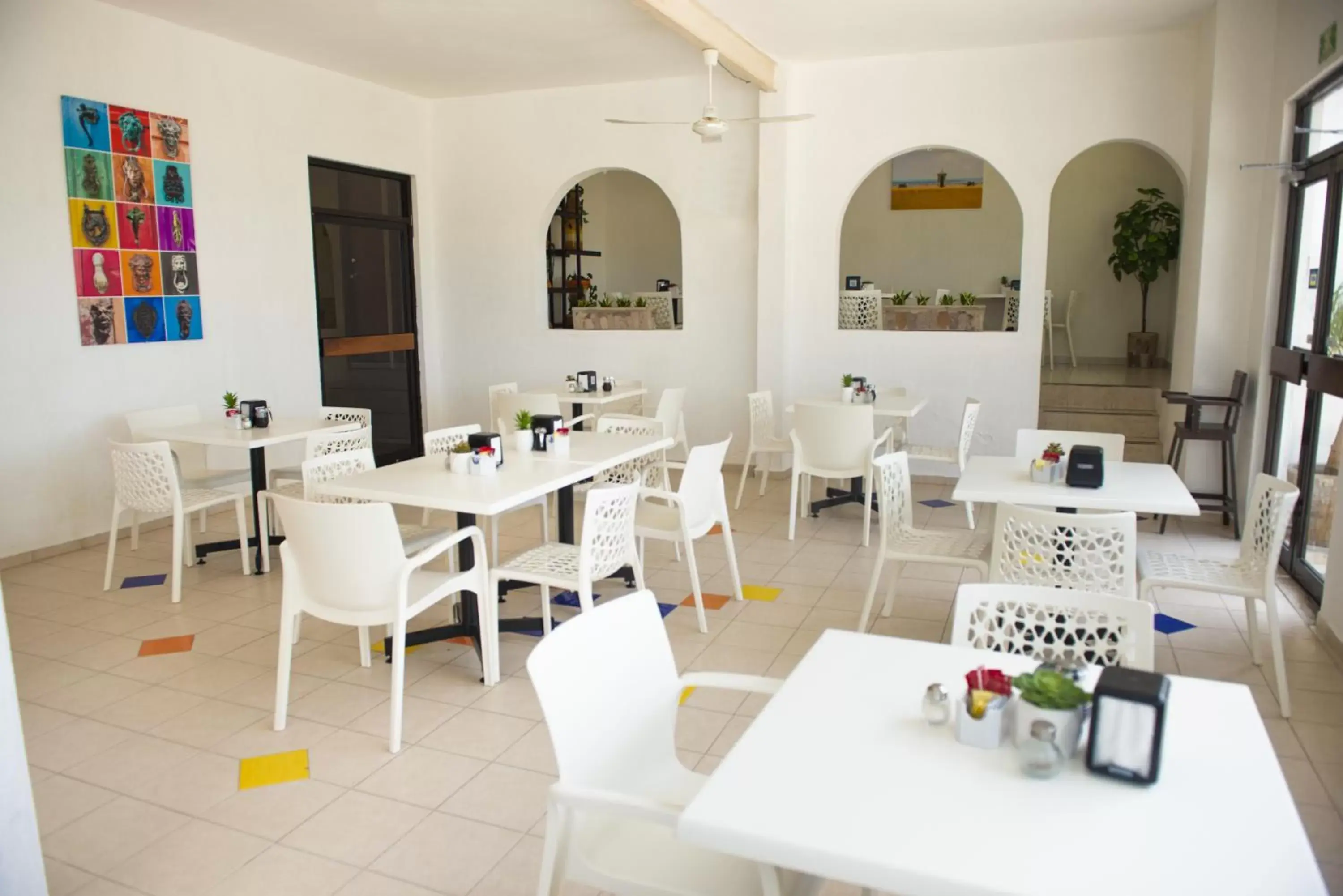 Restaurant/places to eat in Hotel Uxulkah Restaurant/places to eat in Hotel Uxulkah